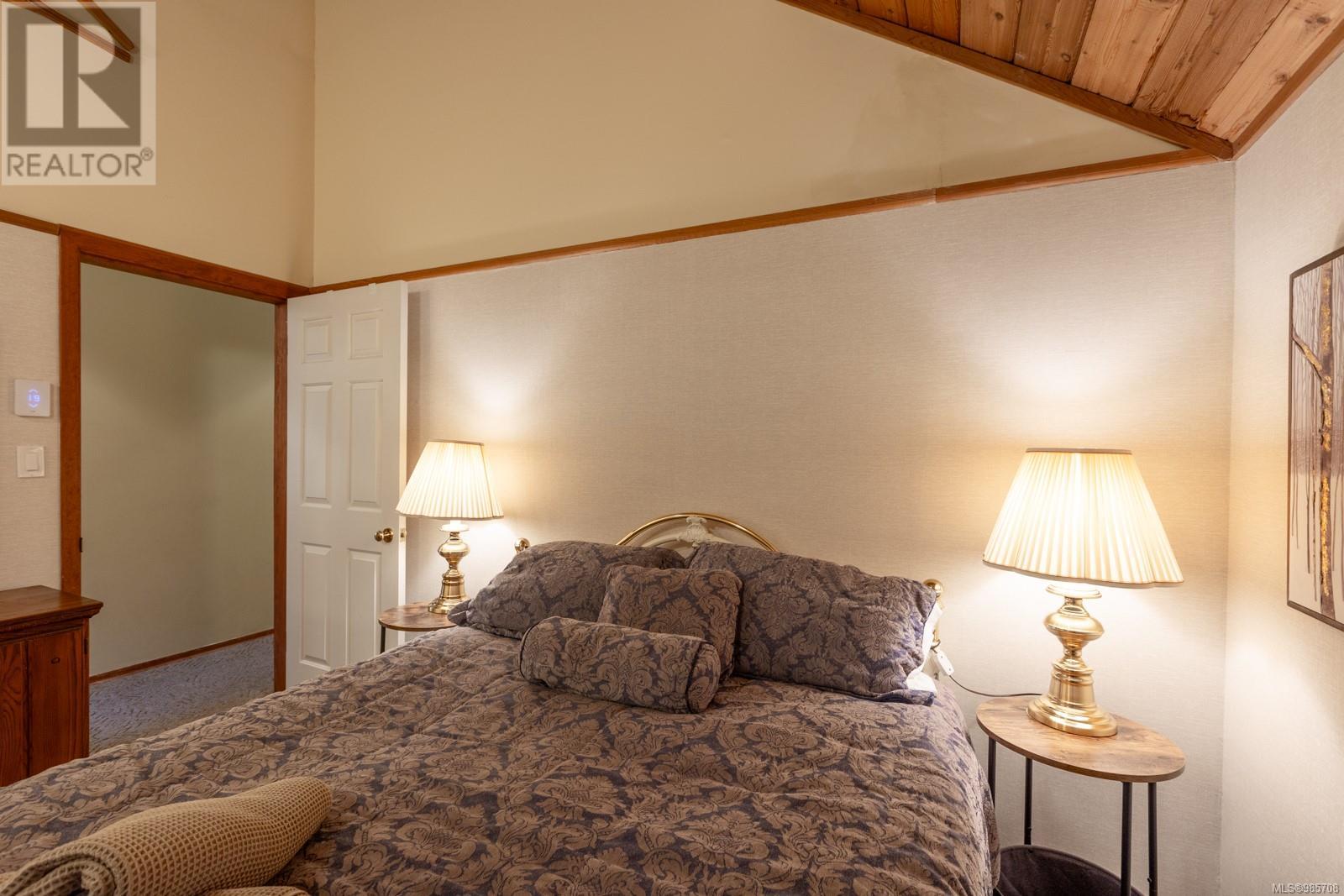 1044 Meadow Lane, Courtenay real estate listing 985708
