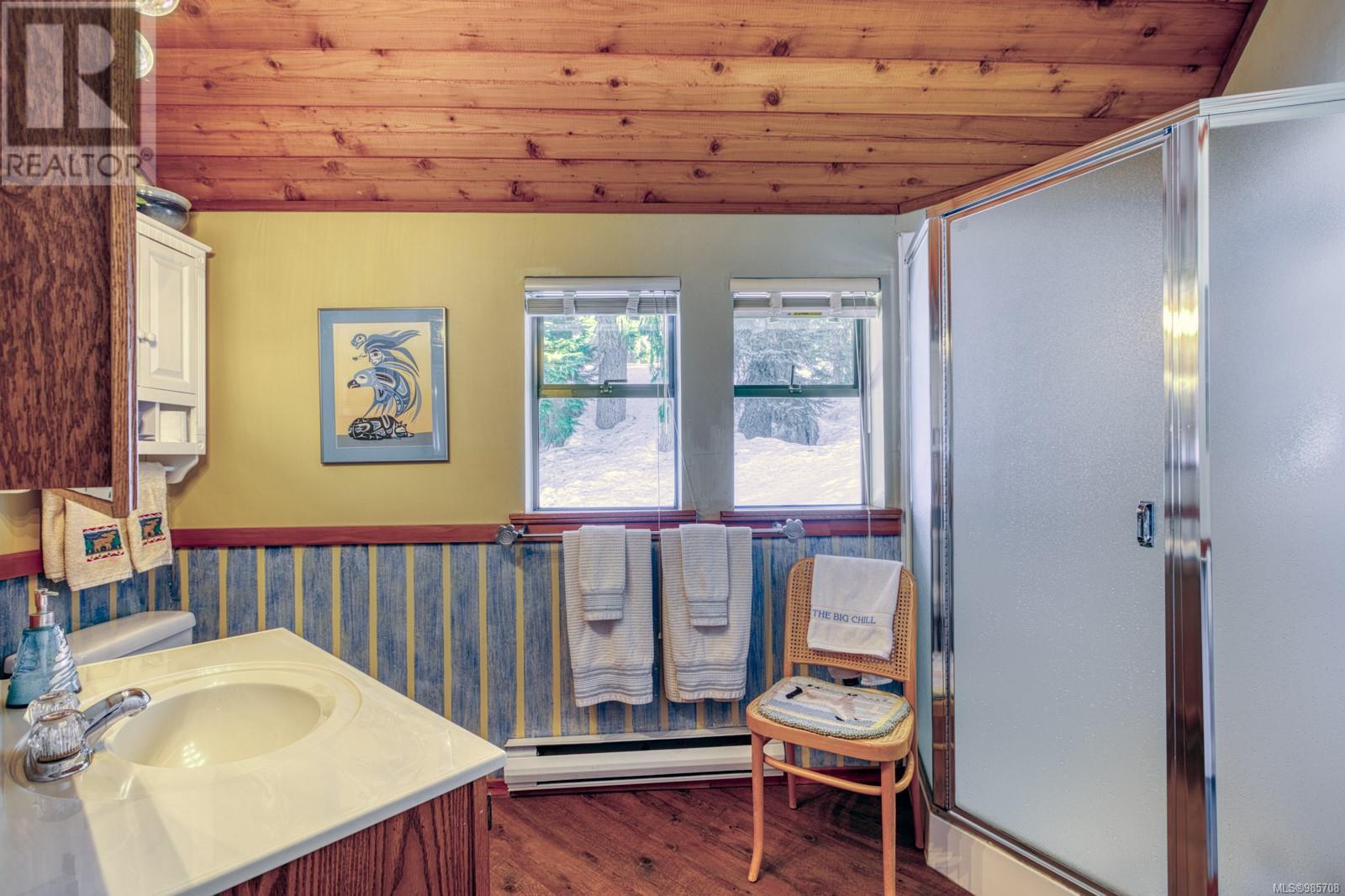 1044 Meadow Lane, Courtenay real estate listing 985708