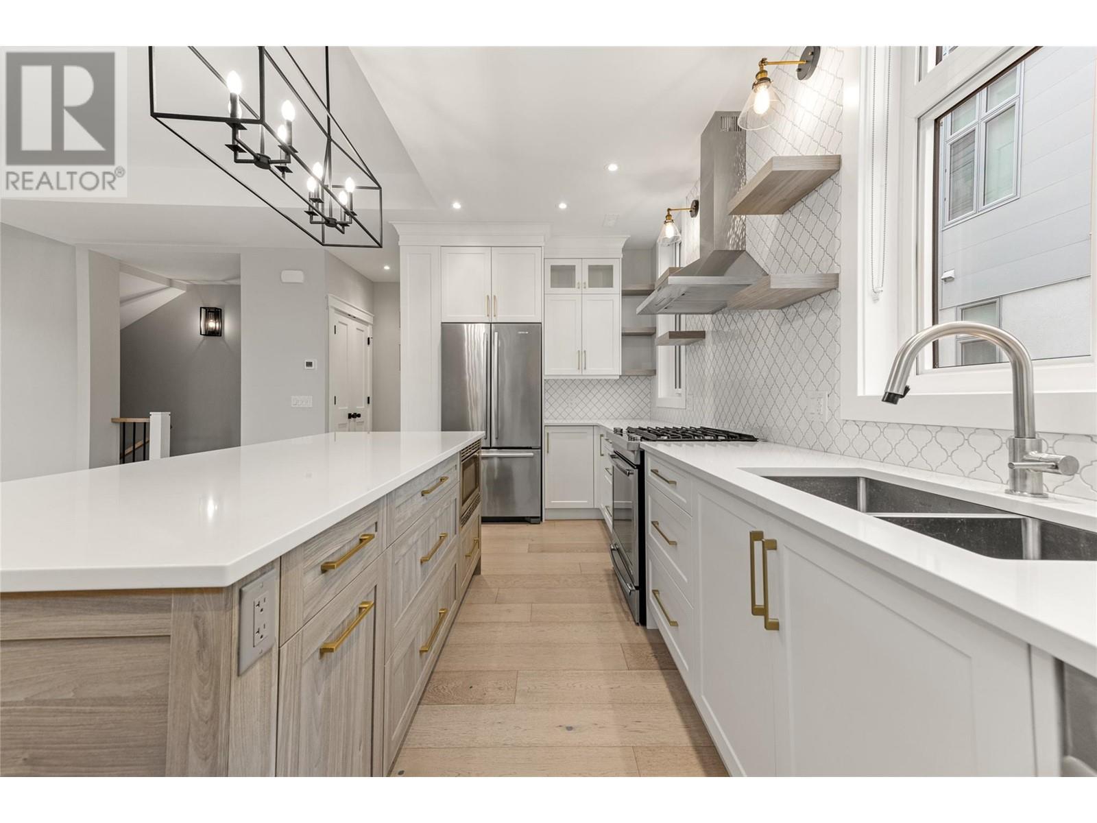 #106 222 LEE AVENUE - Image 16