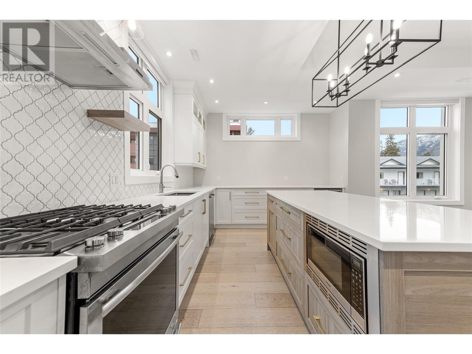 #106 222 LEE AVENUE - Image 17