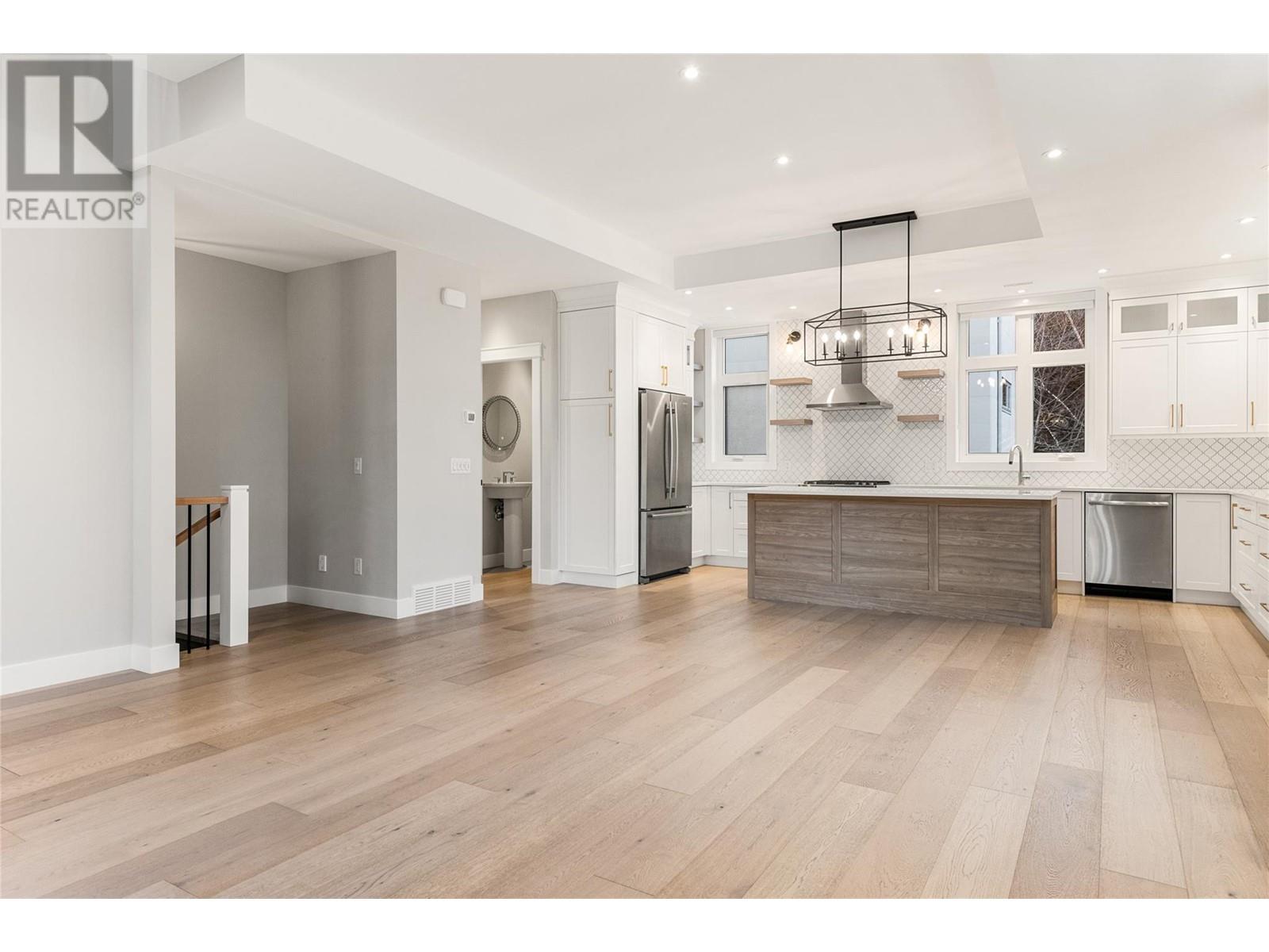 #106 222 LEE AVENUE - Image 23