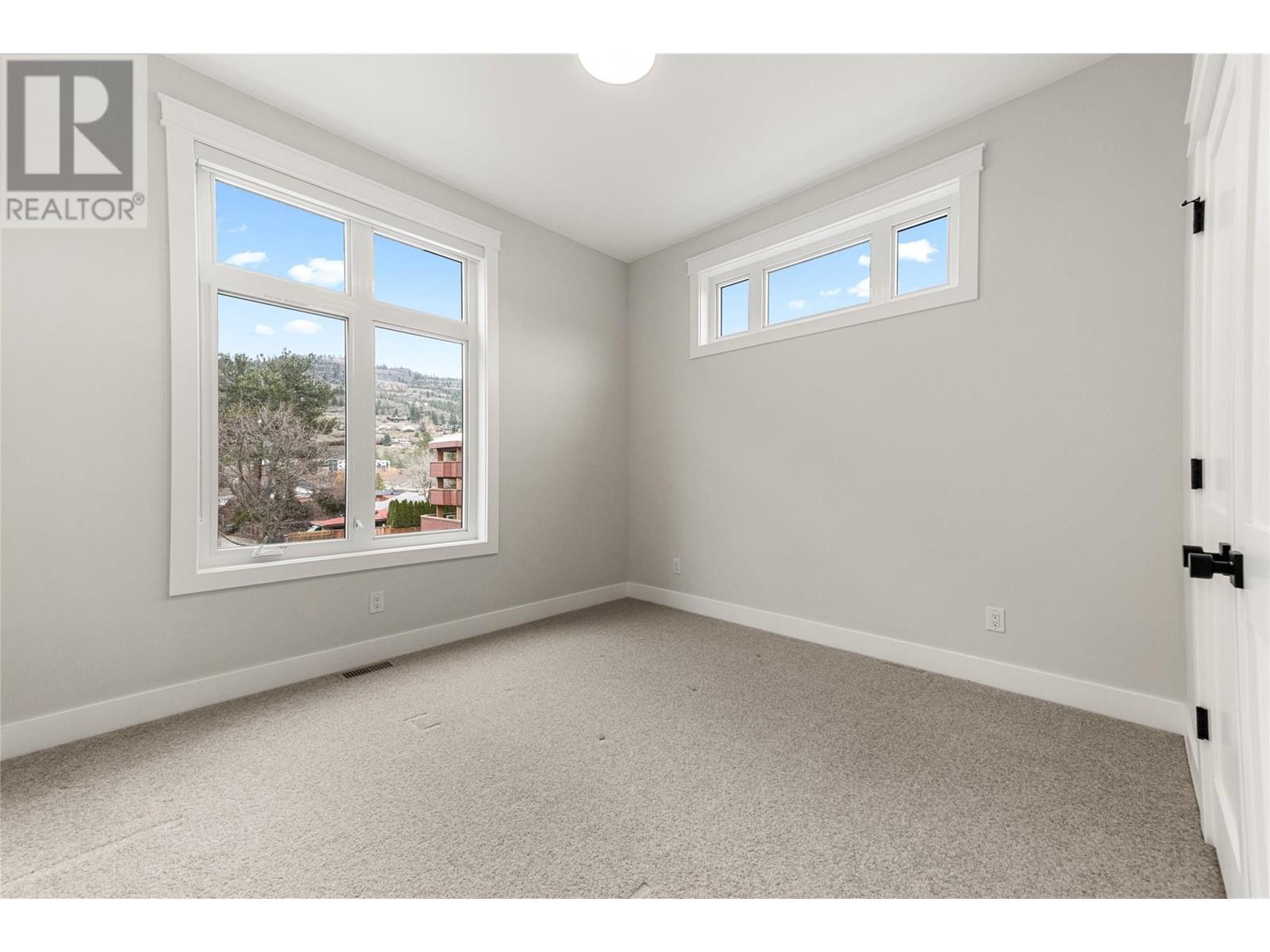 #106 222 LEE AVENUE - Image 29