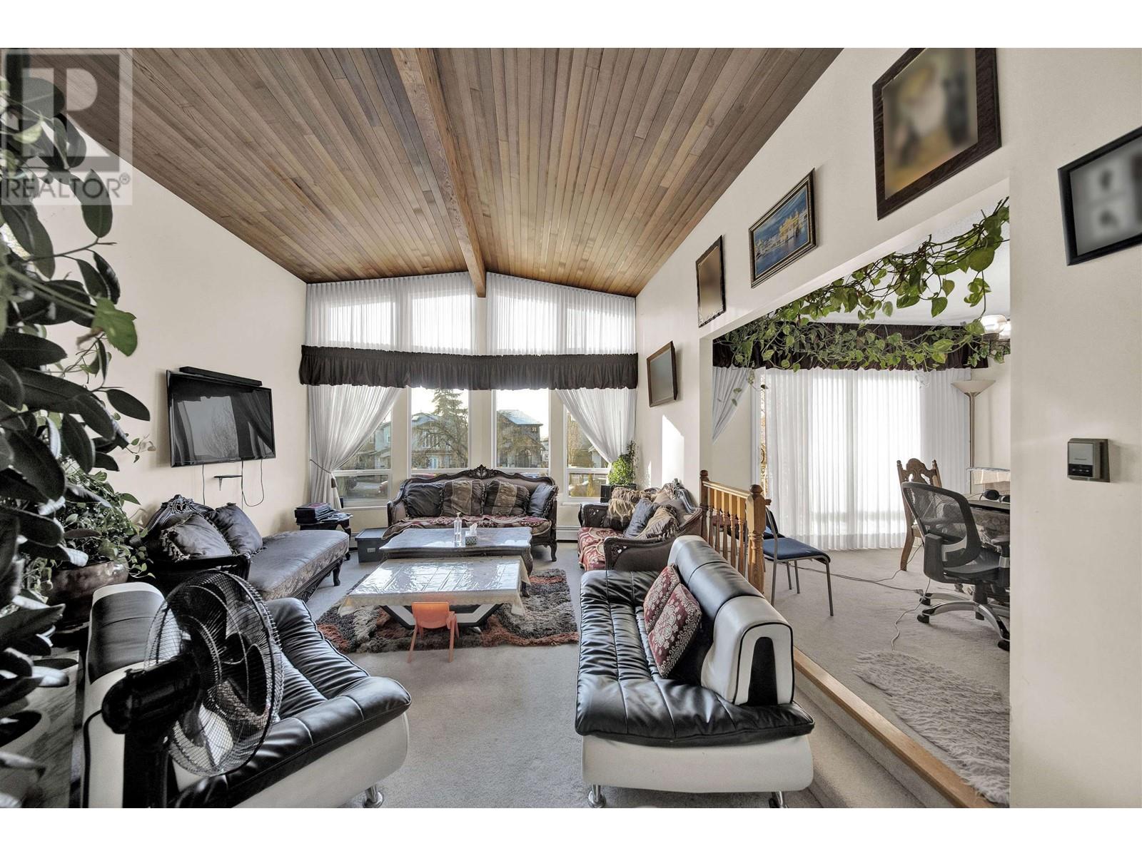 549 E 57TH AVENUE, Vancouver