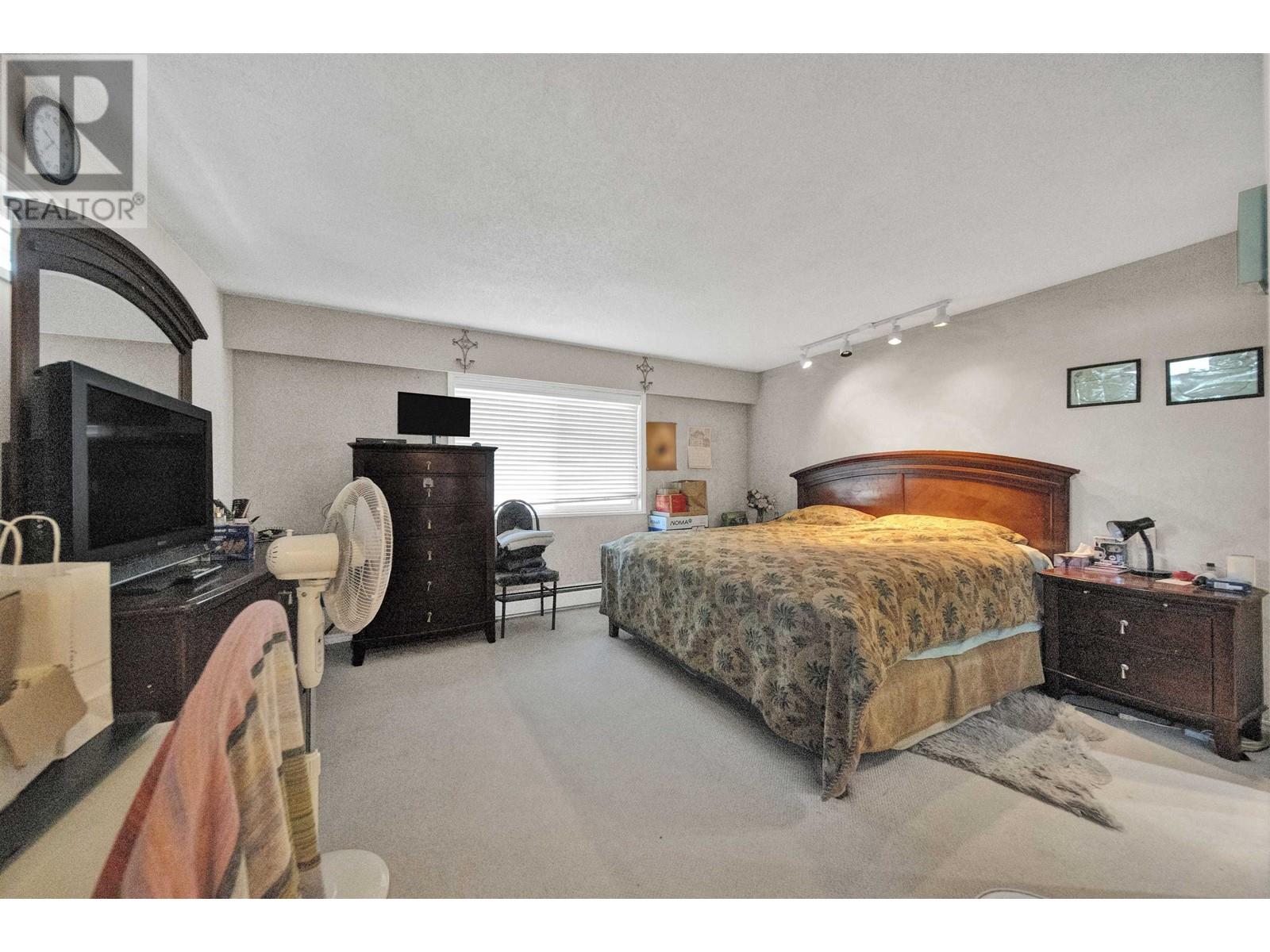 549 E 57TH AVENUE, Vancouver