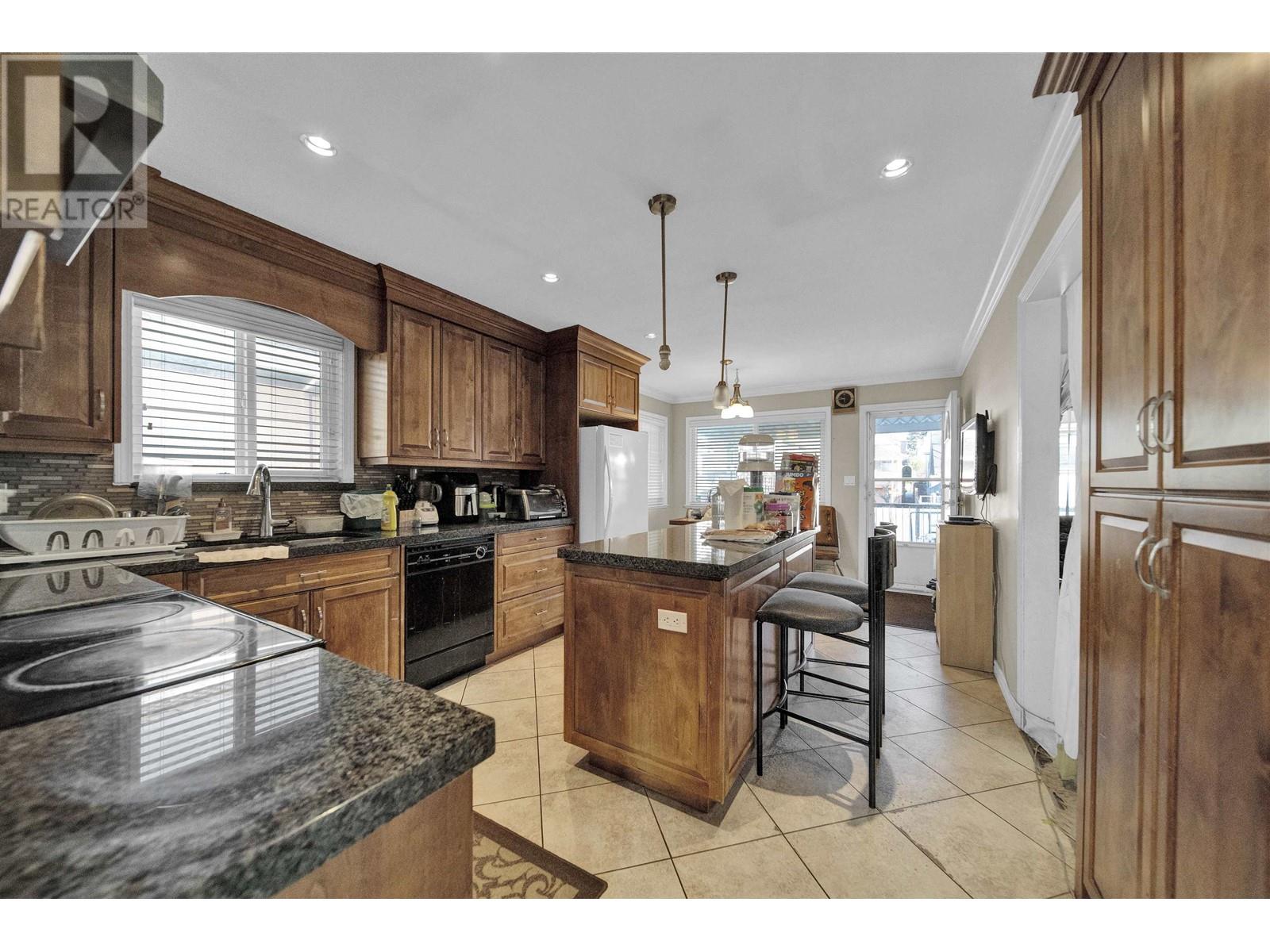 549 E 57TH AVENUE, Vancouver