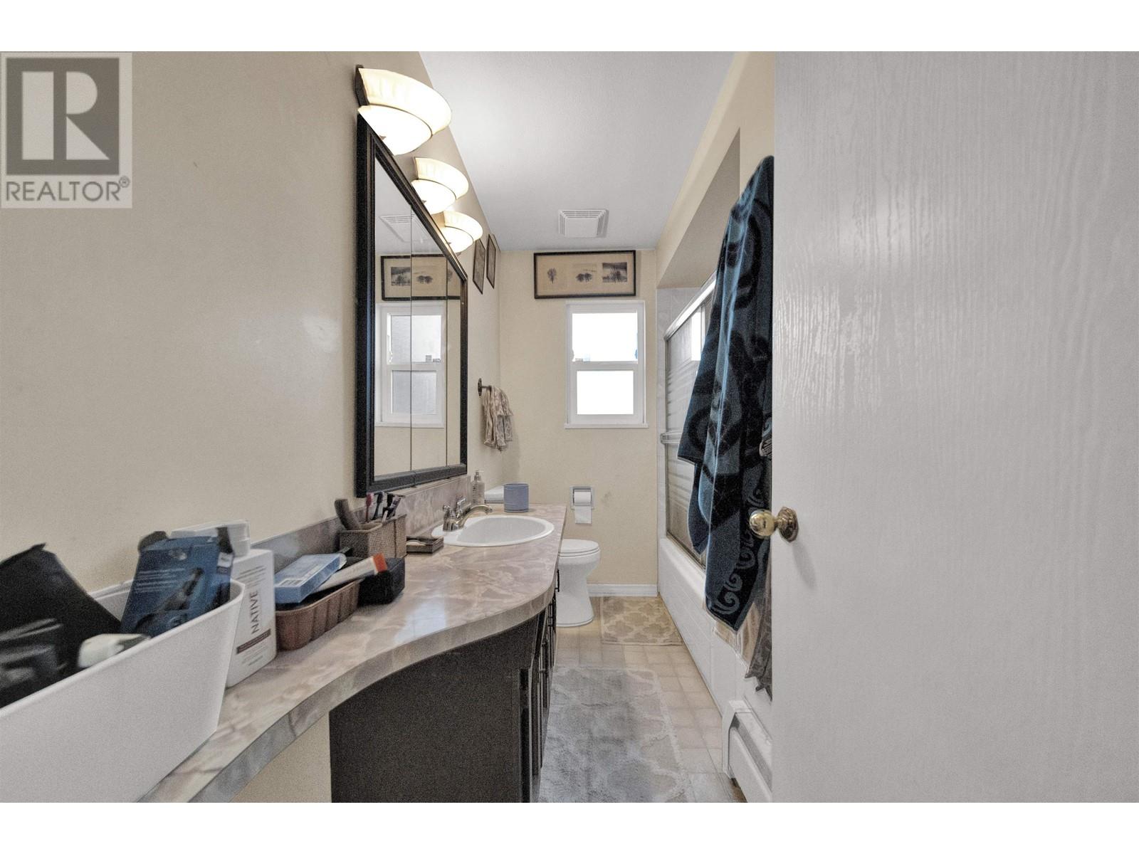 549 E 57TH AVENUE, Vancouver