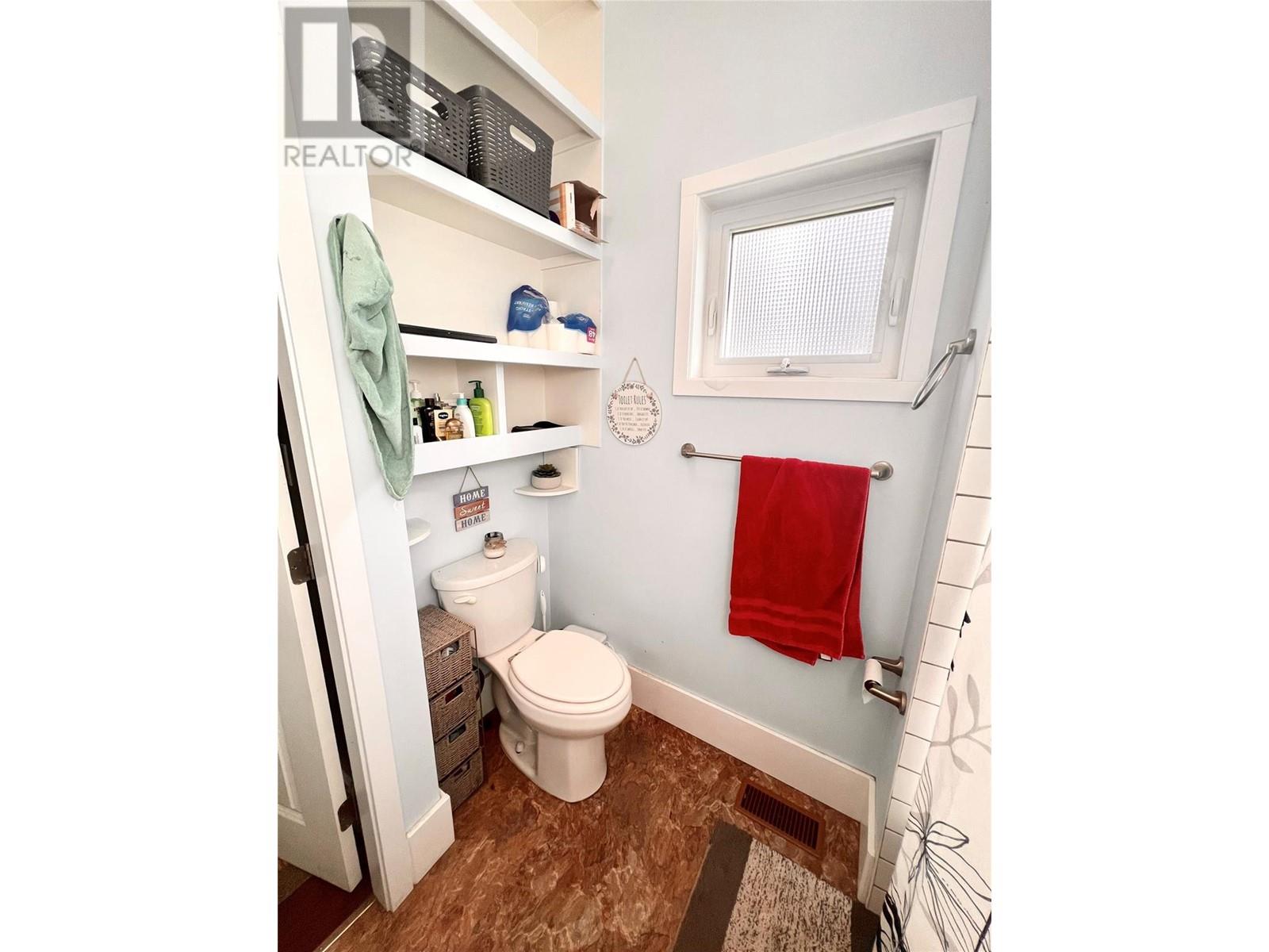  1902 Nicola Avenue, Merritt