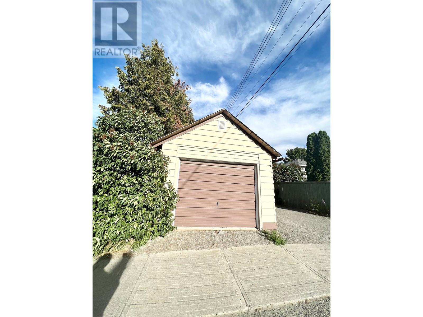  1902 Nicola Avenue, Merritt