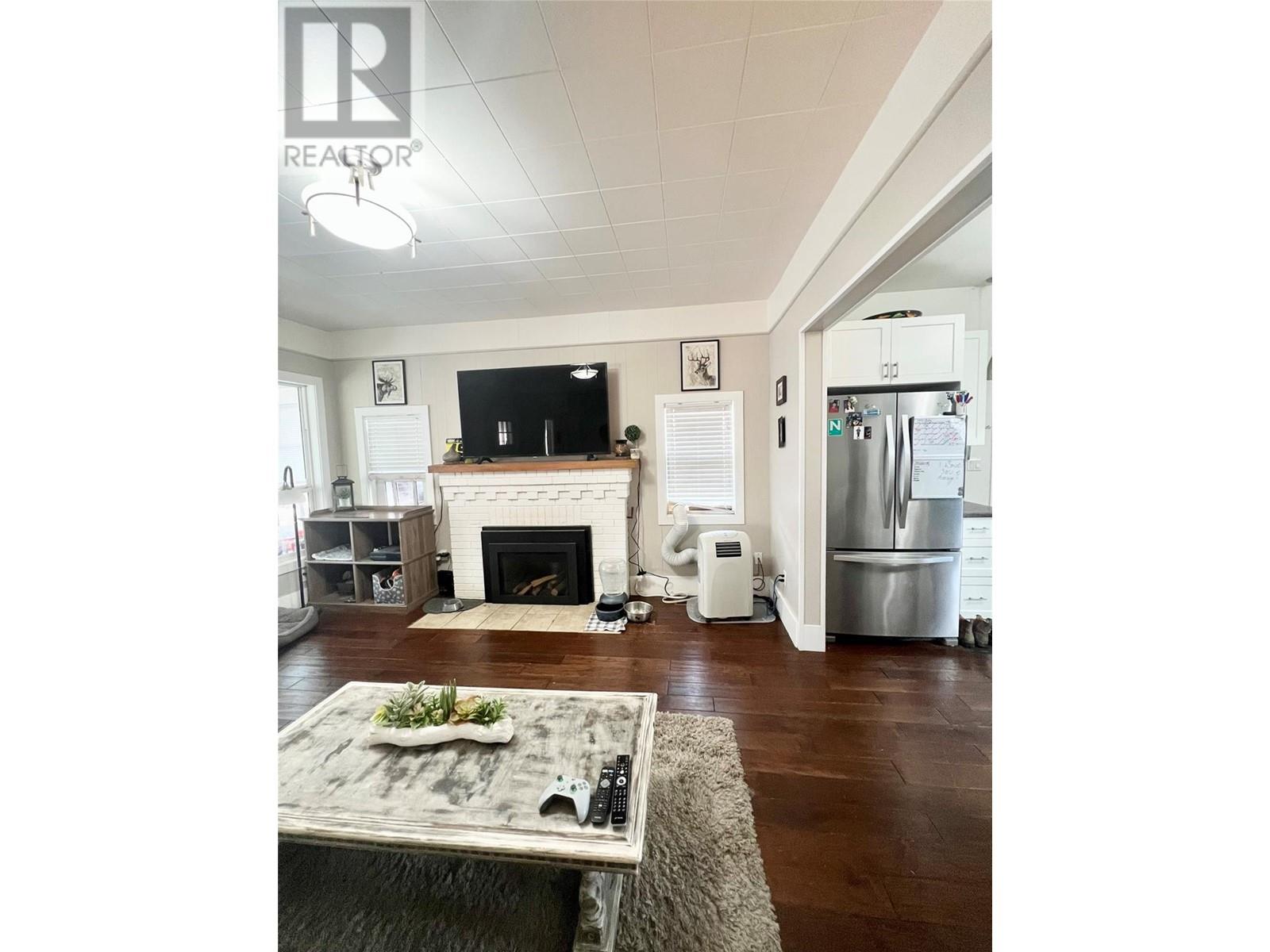  1902 Nicola Avenue, Merritt