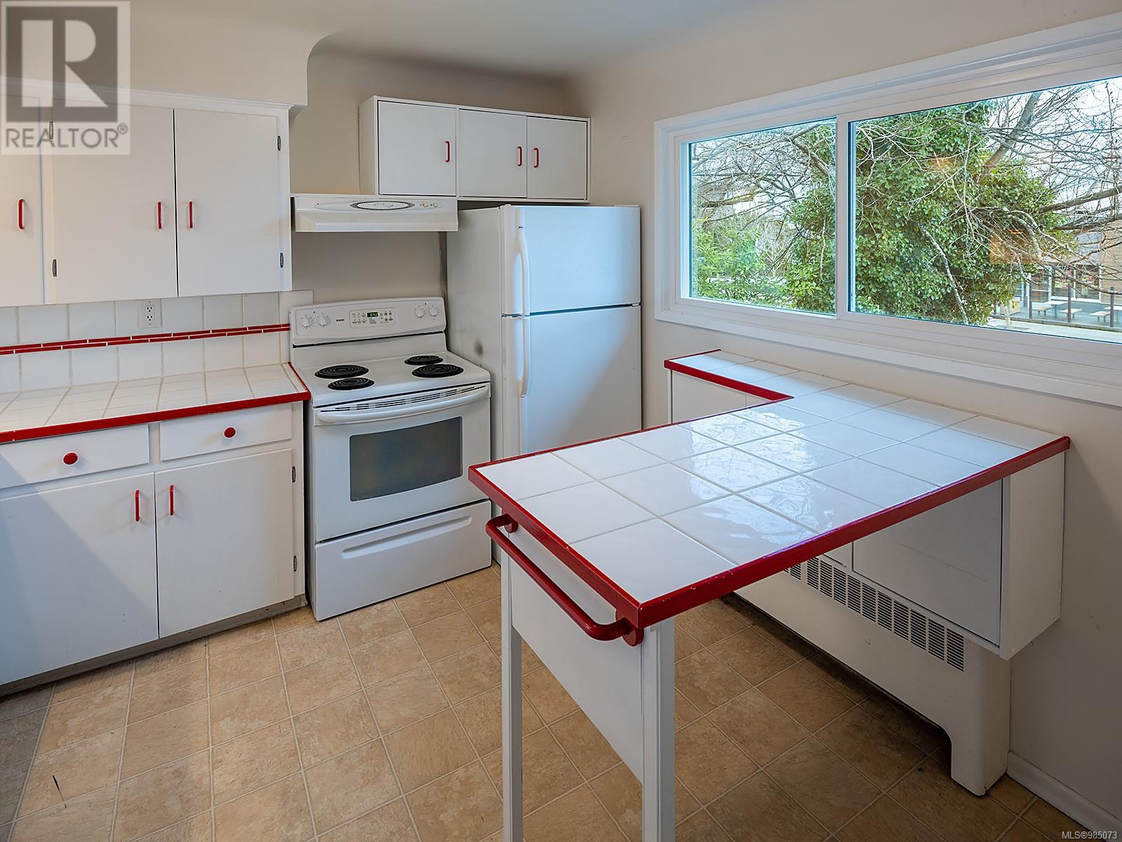  1140- 1148 Esquimalt Road, Esquimalt