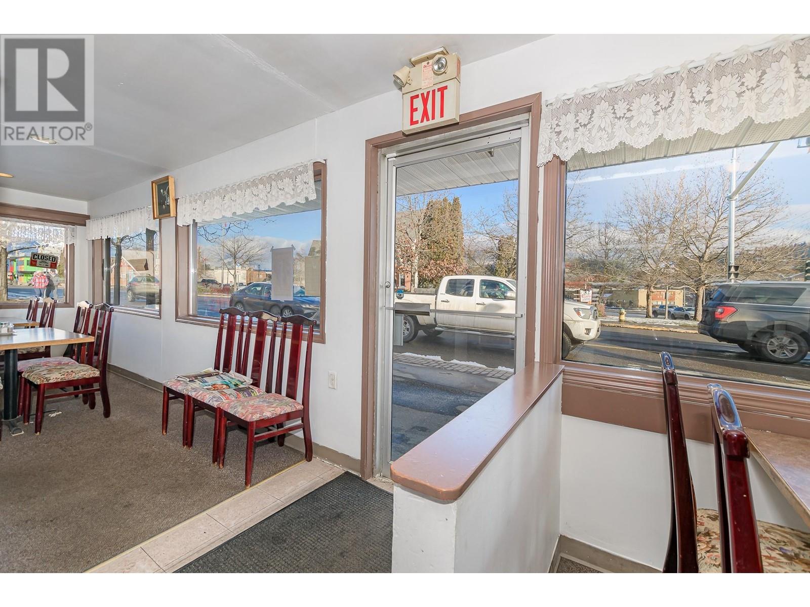 Photo 19 of 21 61 Shuswap Street Nw, Salmon Arm BC