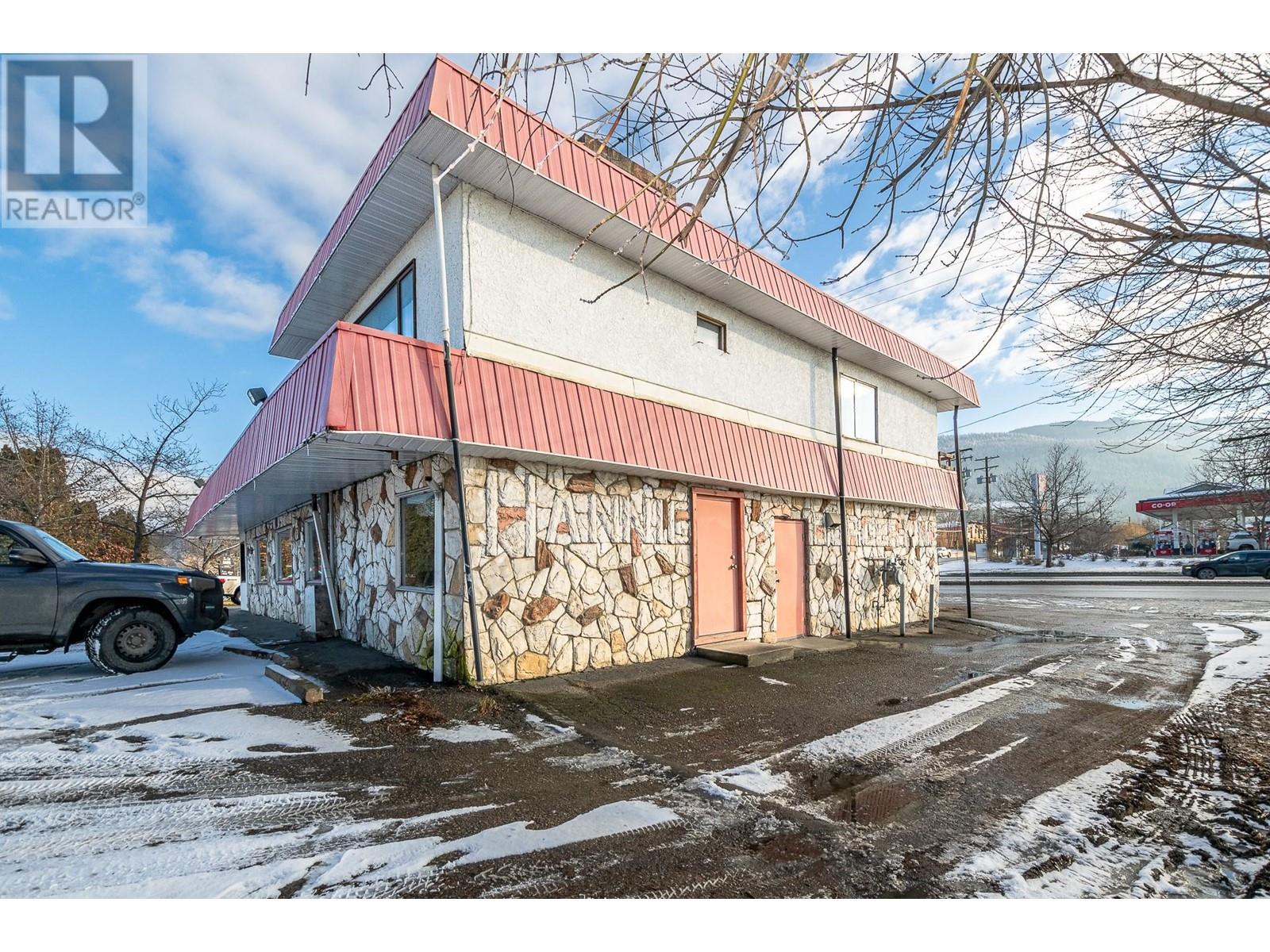 Photo 1 of 21 61 Shuswap Street Nw, Salmon Arm BC