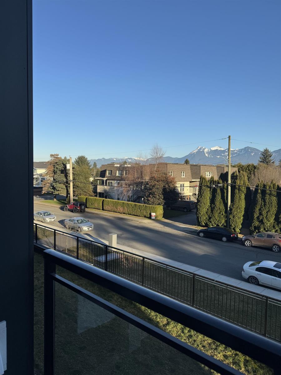 203 9450 ROBSON STREET, Chilliwack Proper West, Chilliwack real estate listing R2959958