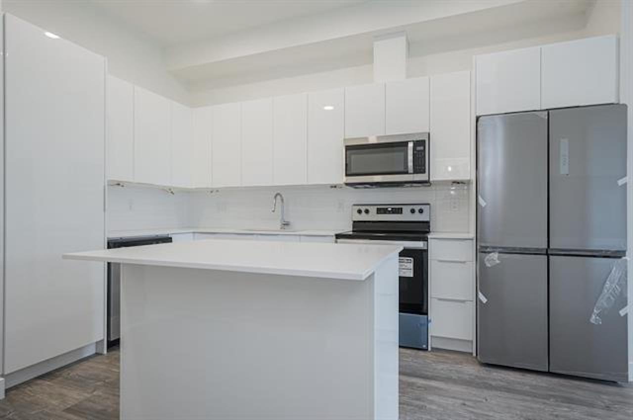 203 9450 ROBSON STREET, Chilliwack Proper West, Chilliwack real estate listing R2959958
