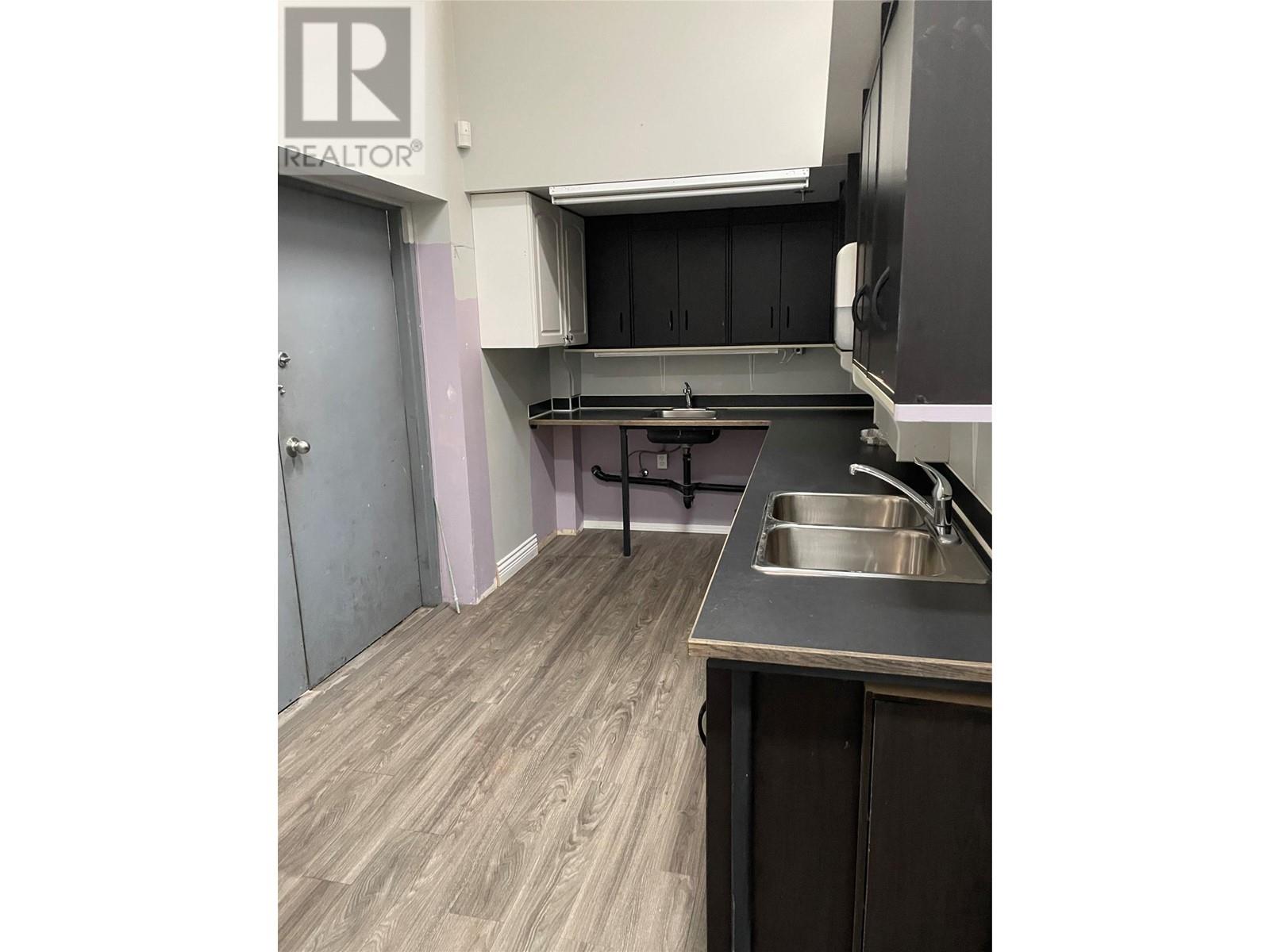Photo 5 of 3309 31 Avenue Unit A, Vernon BC