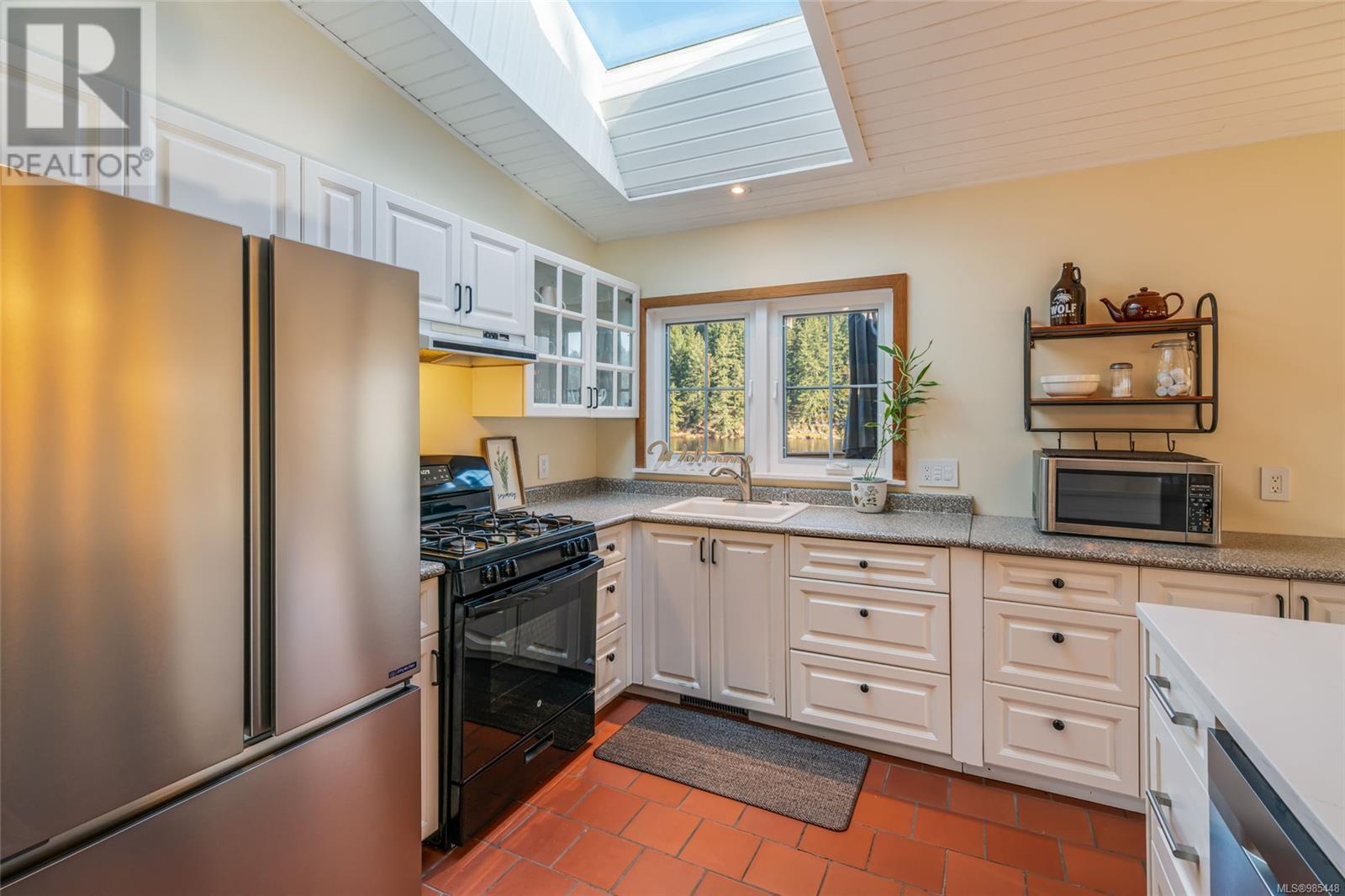 2760 Ritten Rd, Nanaimo real estate listing 985448