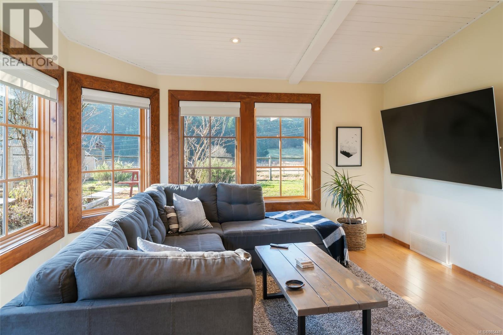 2760 Ritten Rd, Nanaimo real estate listing 985448
