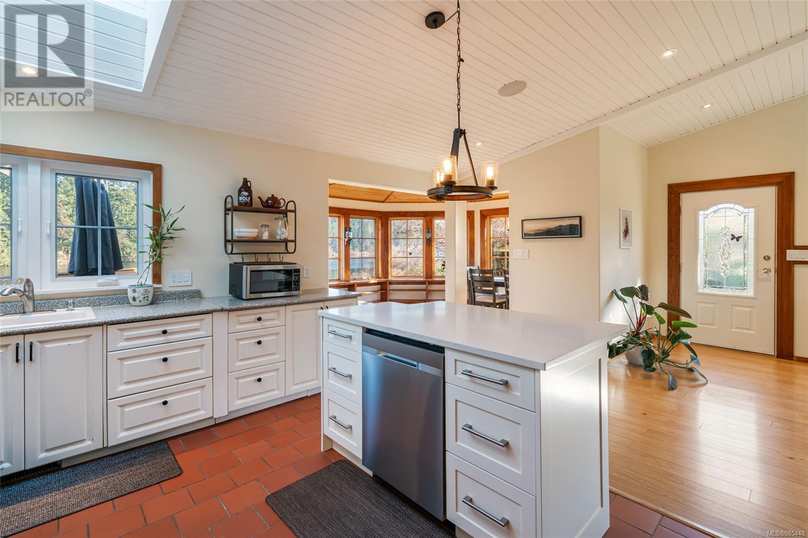 2760 Ritten Rd, Nanaimo real estate listing 985448