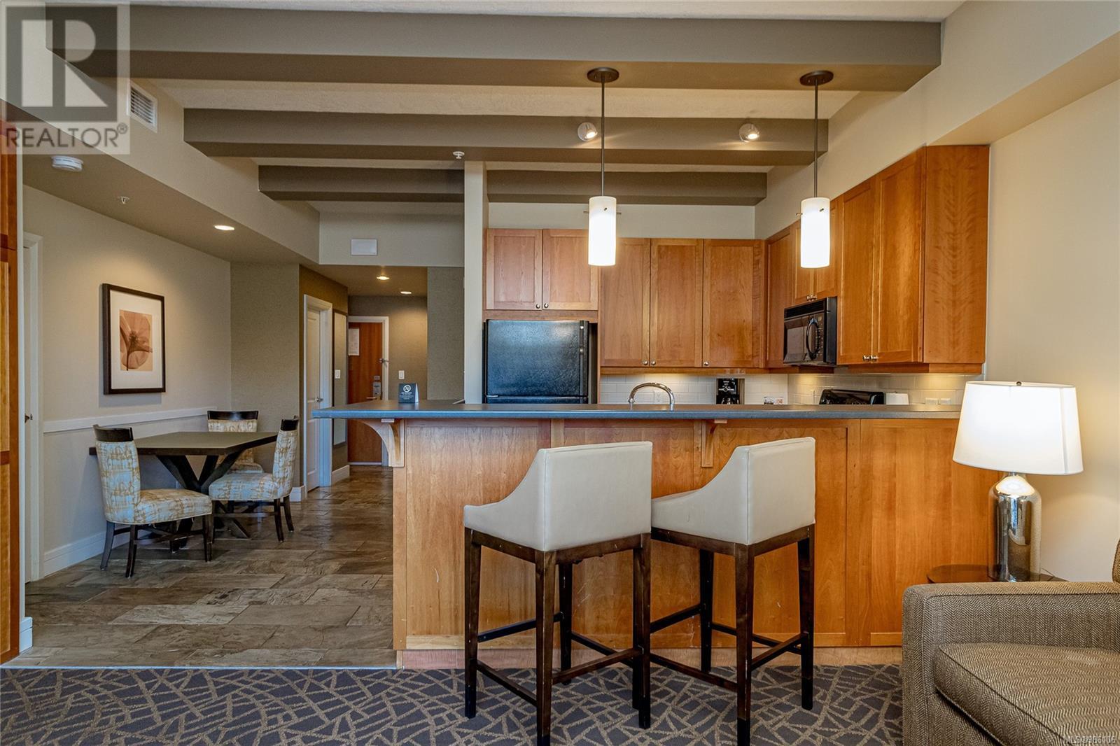 218-220 B 1376 Lynburne Pl, Langford real estate listing 986106