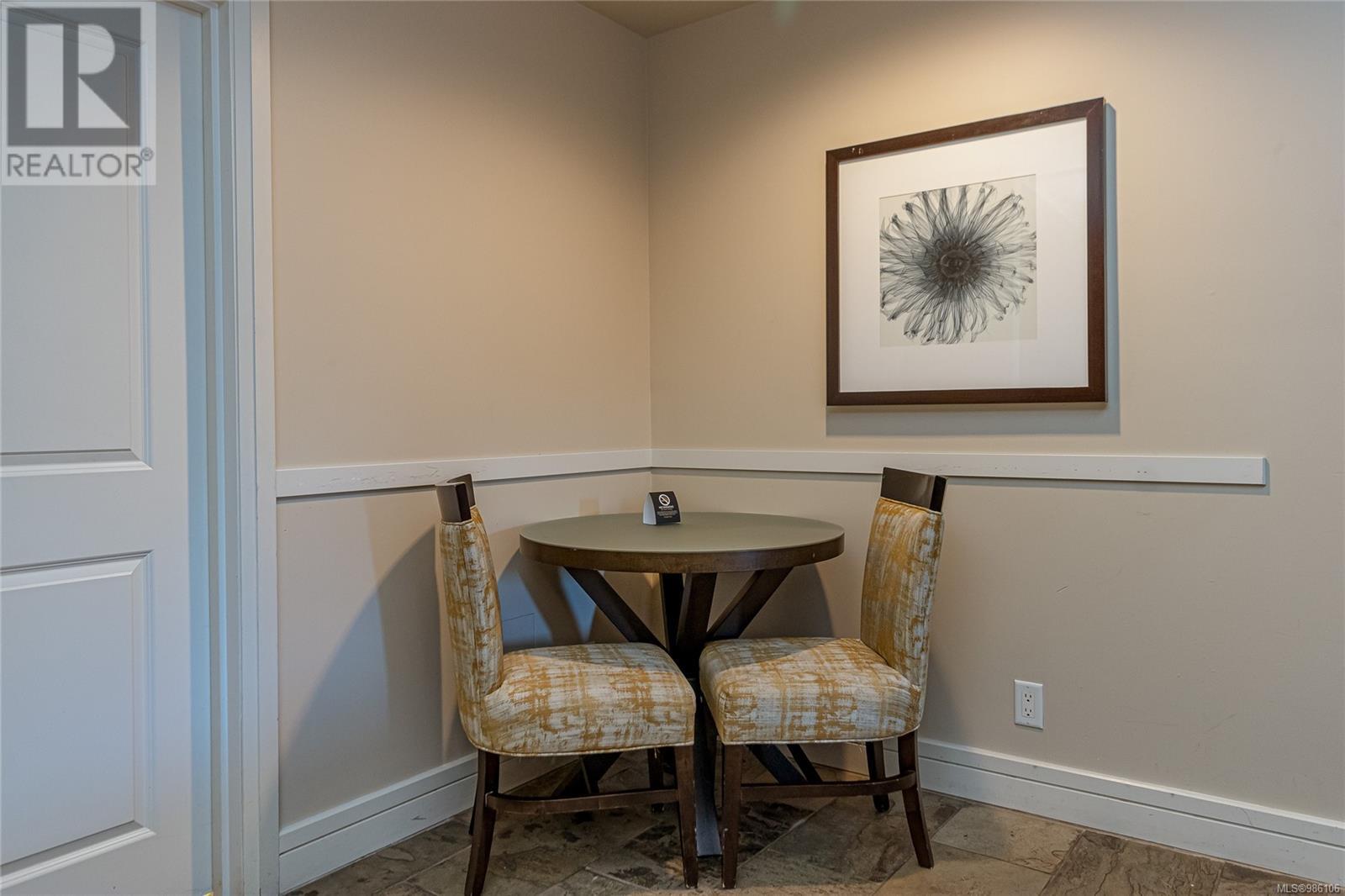 218-220 B 1376 Lynburne Pl, Langford real estate listing 986106