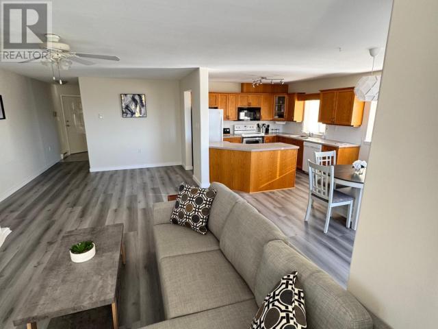 104-6900 BURNABY STREET, Powell River