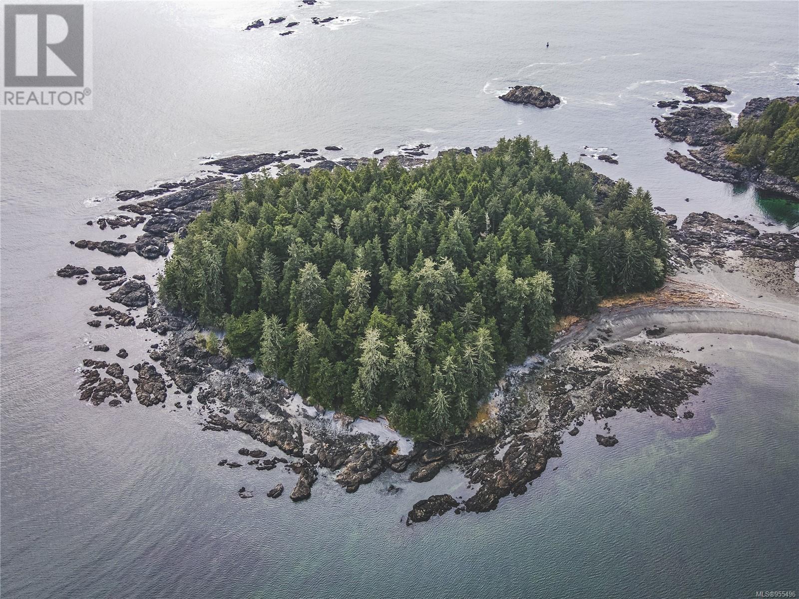 0 Francis Island - Photo 2 of 42, Ucluelet, British Columbia