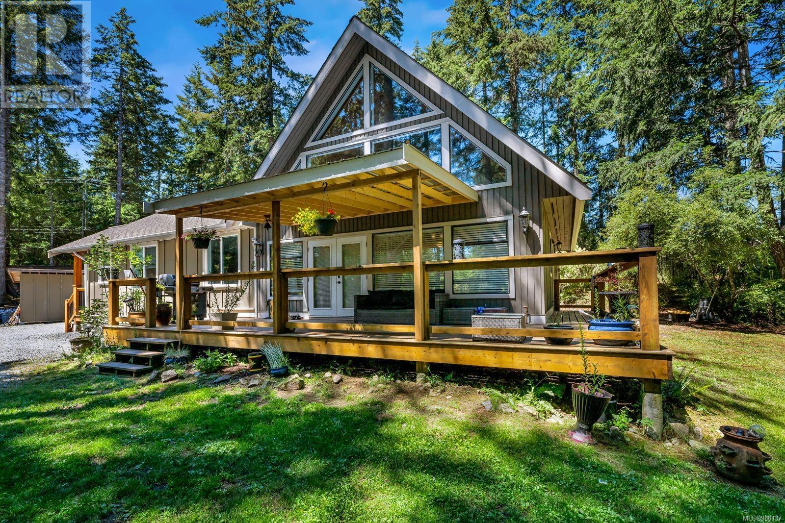 905 Whittaker Rd, Malahat