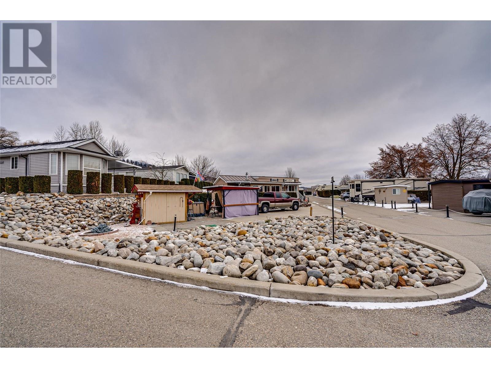 41 8000 Highland Road, Vernon