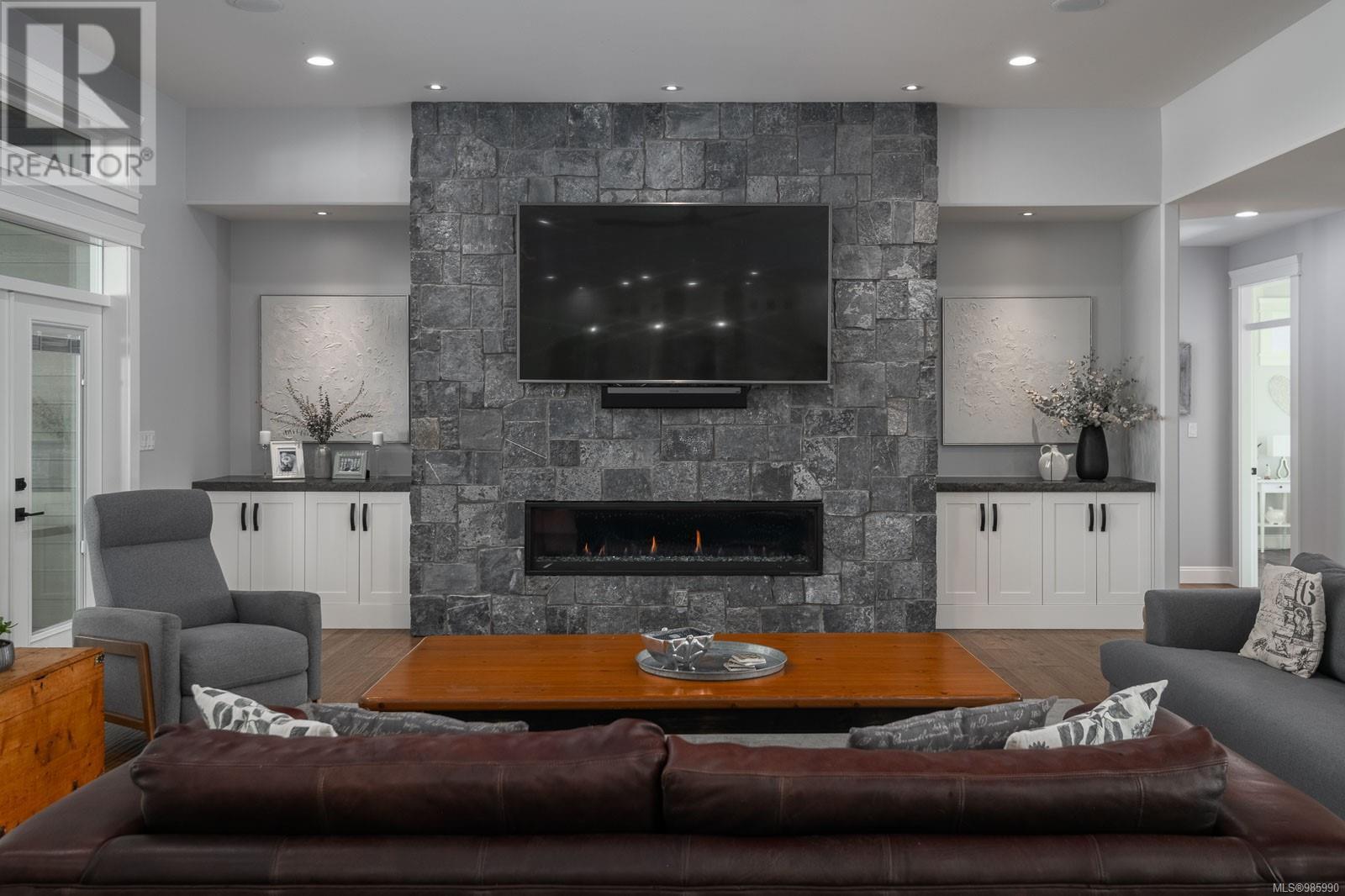 6181 Chase Dr, Port Alberni real estate listing 985990