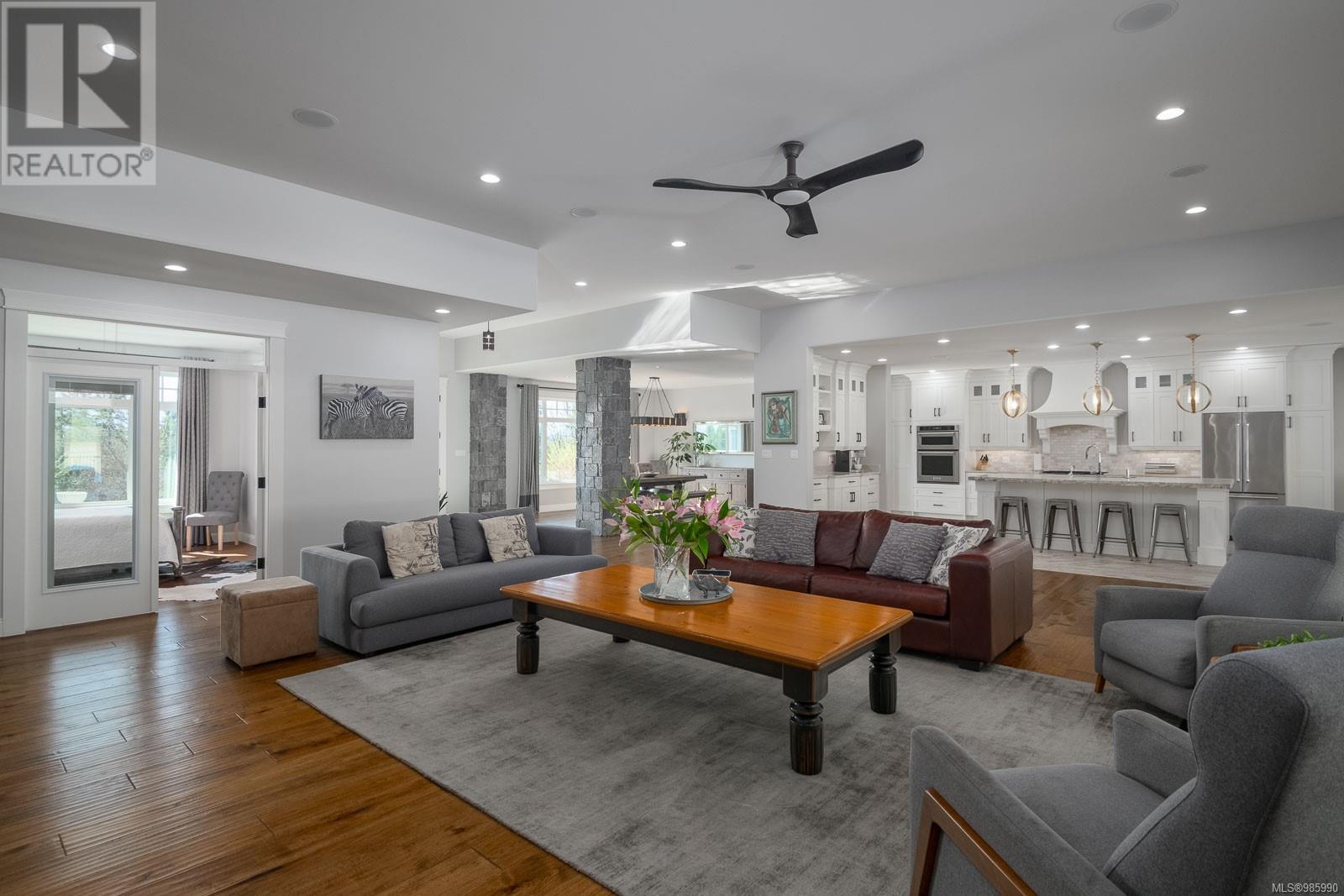 6181 Chase Dr, Port Alberni real estate listing 985990