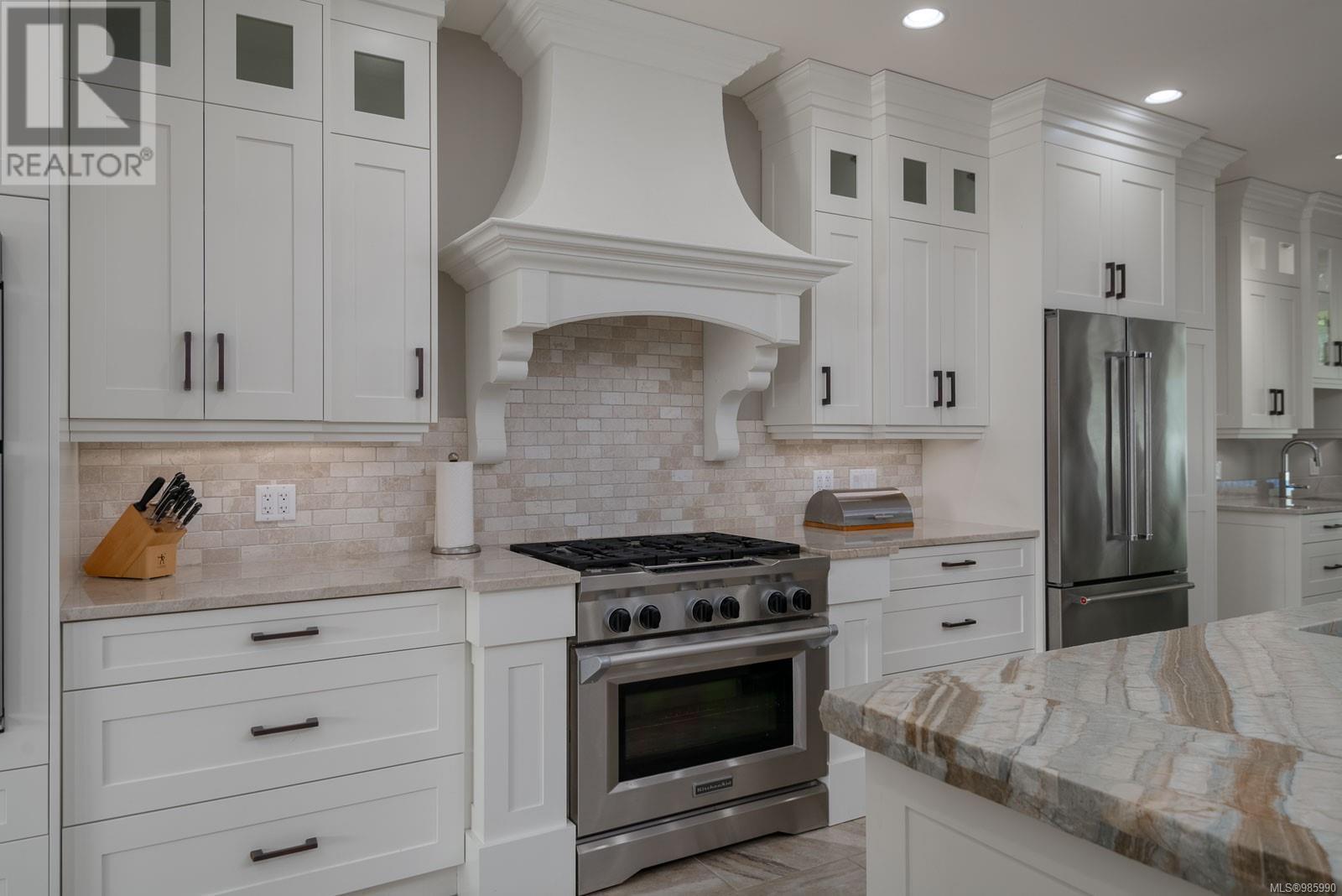 6181 Chase Dr, Port Alberni real estate listing 985990