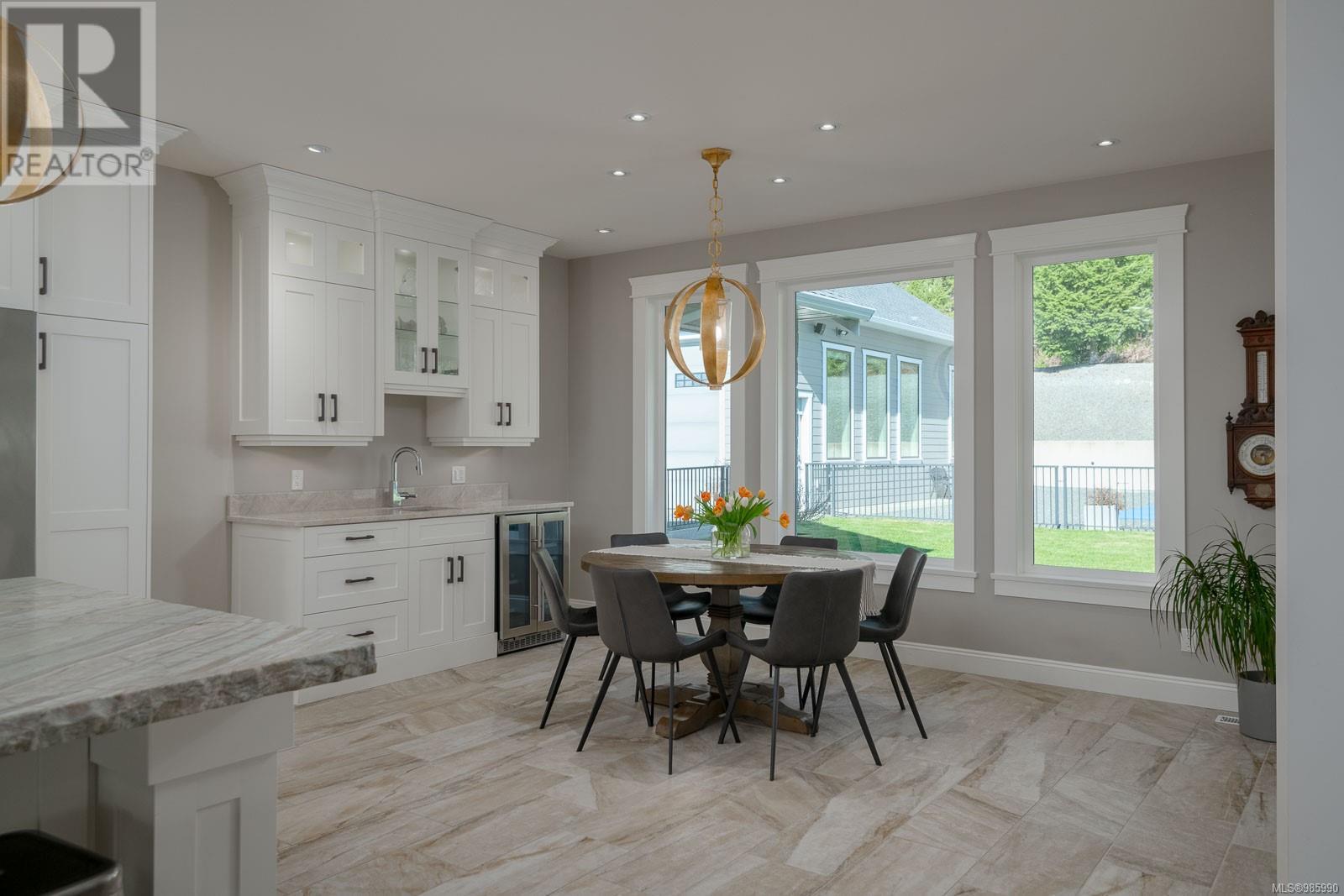 6181 Chase Dr, Port Alberni real estate listing 985990