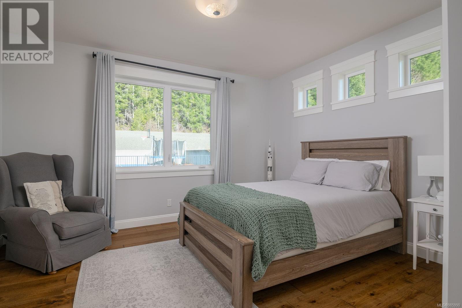 6181 Chase Dr, Port Alberni real estate listing 985990
