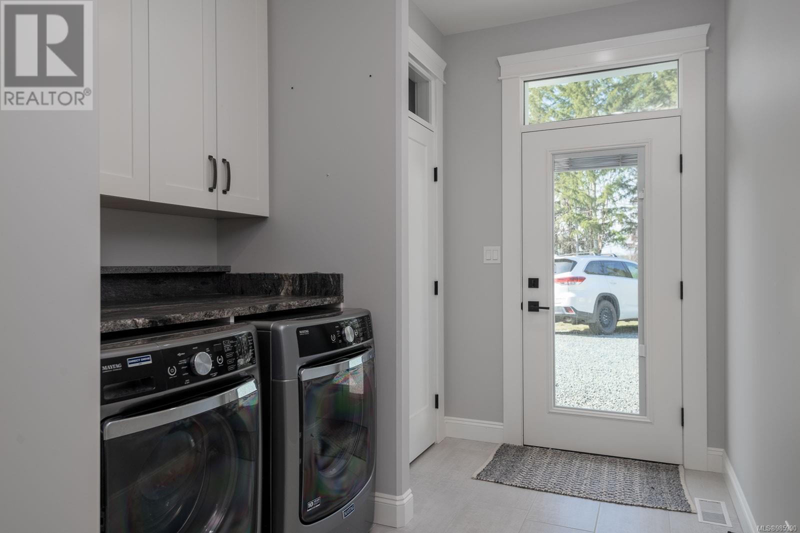 6181 Chase Dr, Port Alberni real estate listing 985990