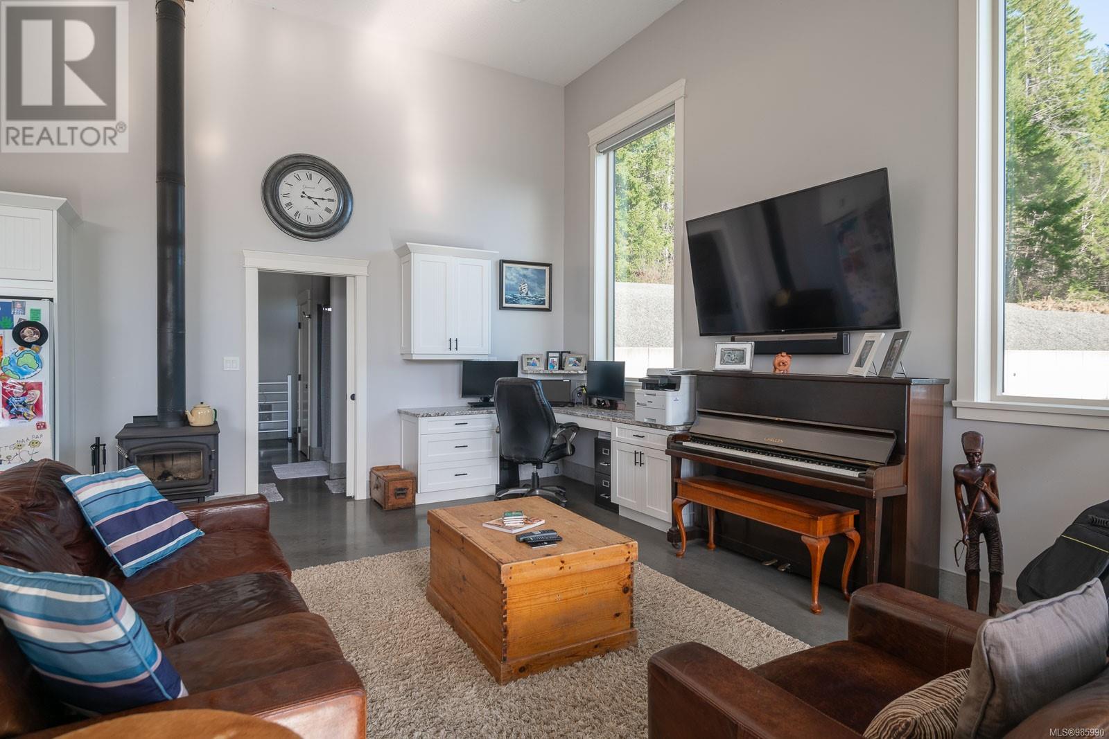 6181 Chase Dr, Port Alberni real estate listing 985990