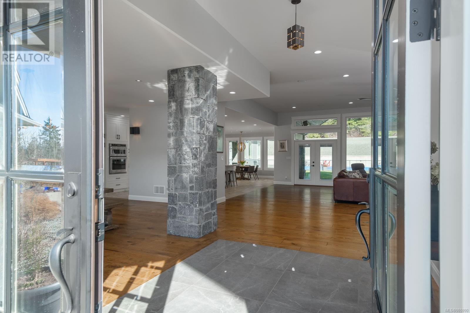 6181 Chase Dr, Port Alberni real estate listing 985990