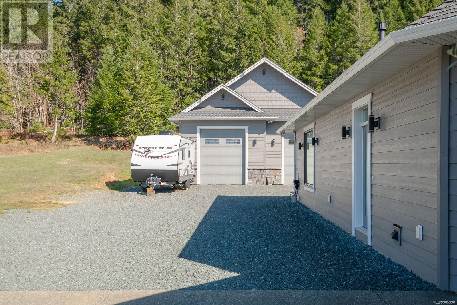 6181 Chase Dr, Port Alberni real estate listing 985990