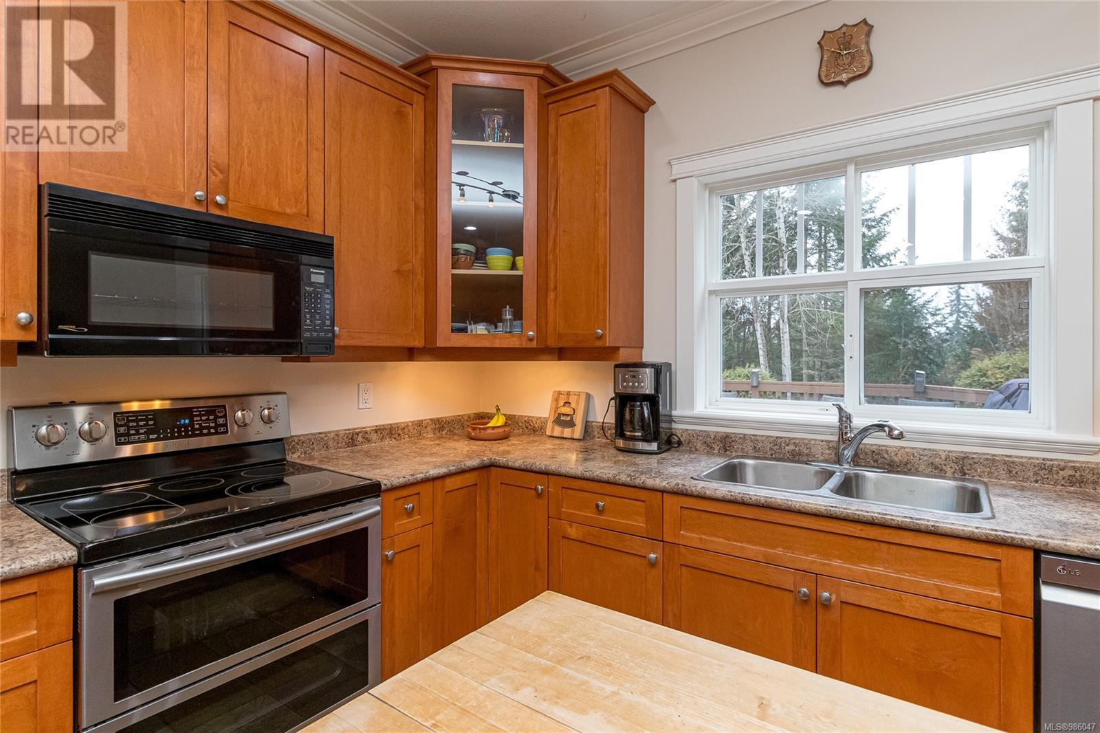 2559 Myles Lake Rd, Nanaimo real estate listing 986047