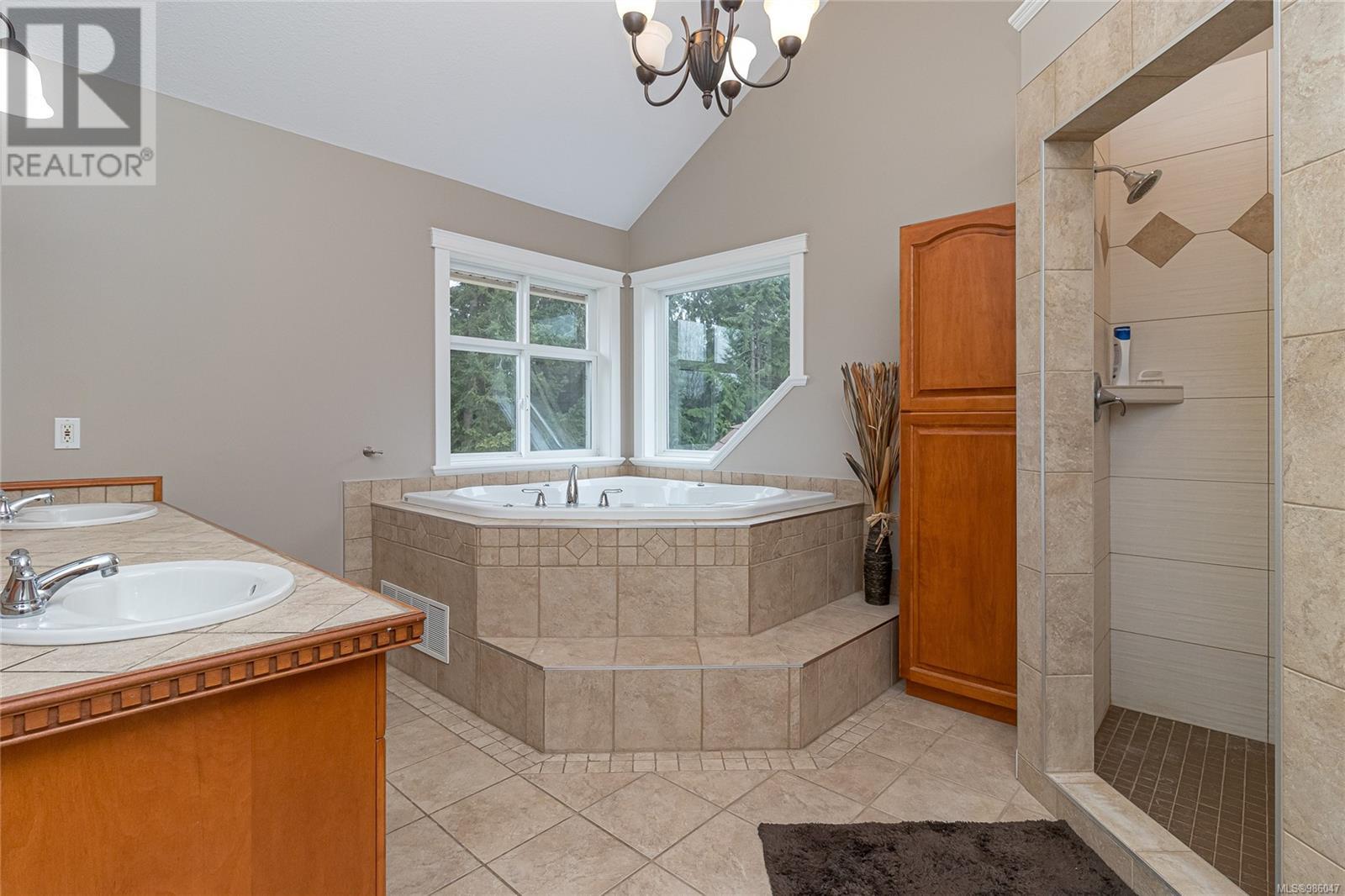 2559 Myles Lake Rd, Nanaimo real estate listing 986047