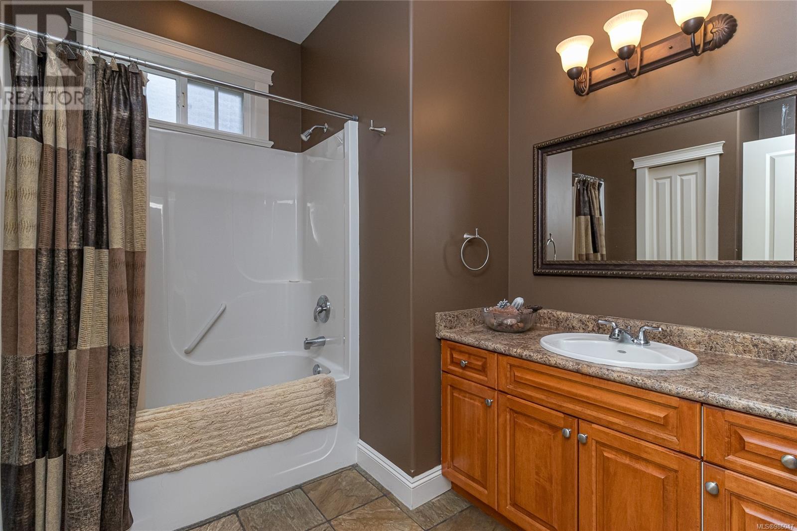 2559 Myles Lake Rd, Nanaimo real estate listing 986047
