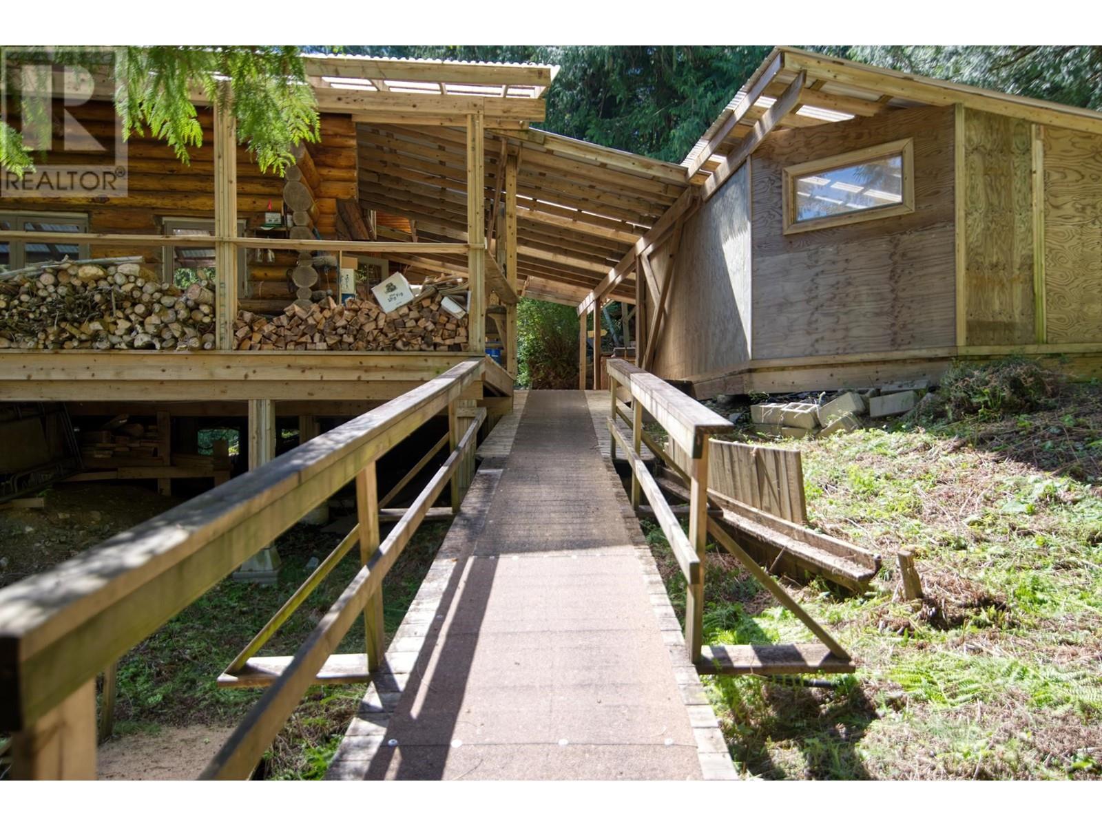 DL4055 JERVIS INLET, Egmont