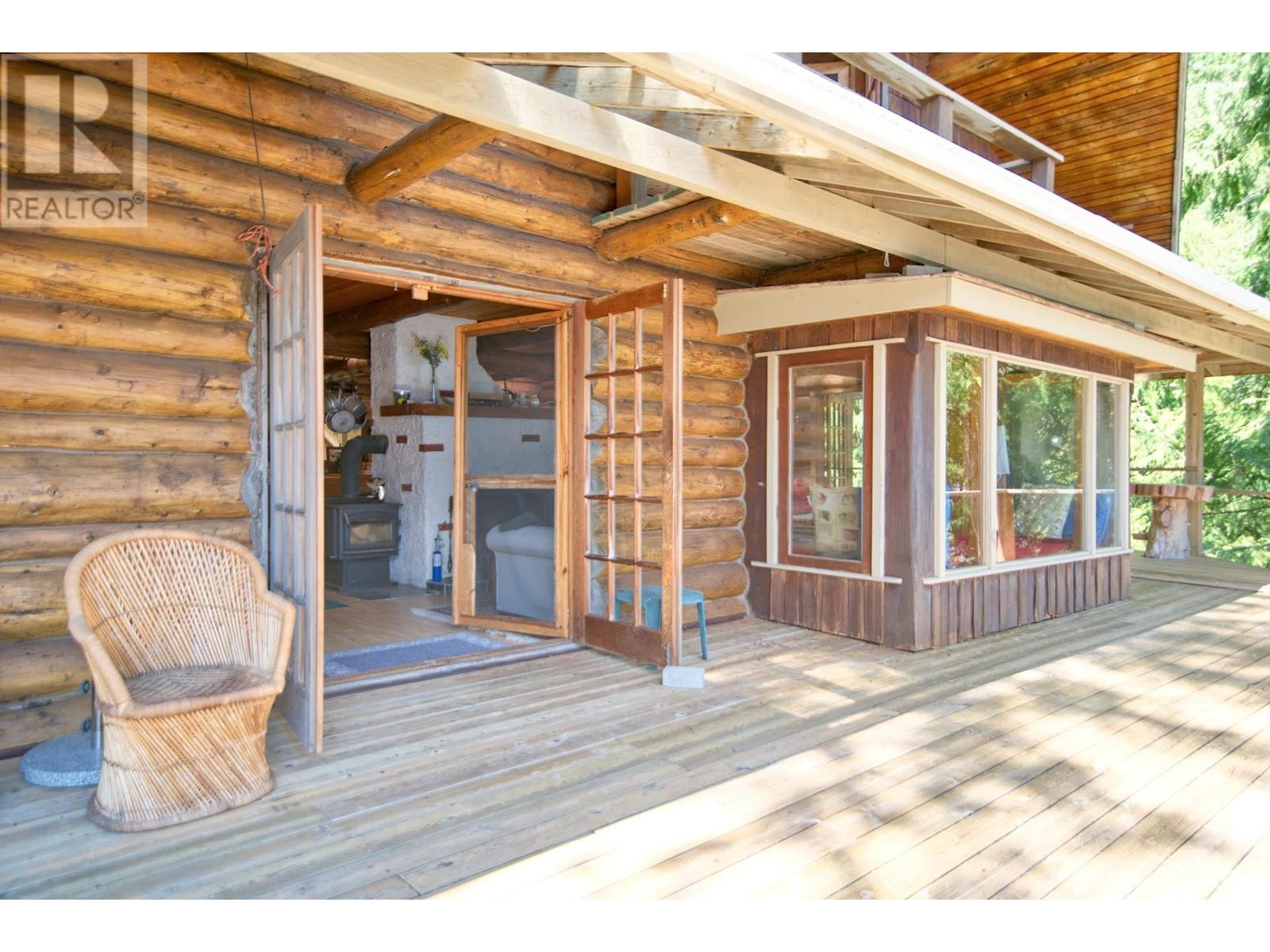 DL4055 JERVIS INLET, Egmont