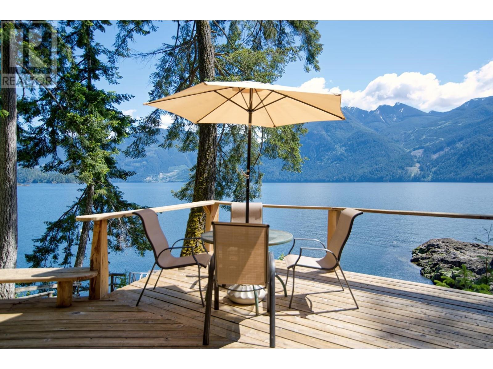DL4055 JERVIS INLET, Egmont