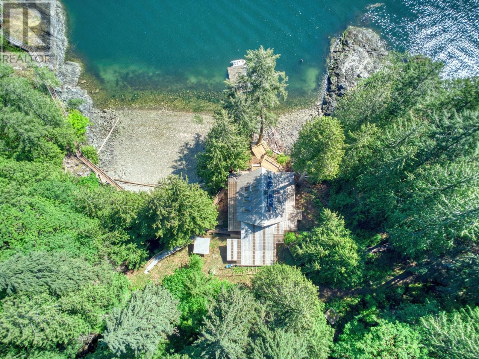 DL4055 JERVIS INLET, Egmont
