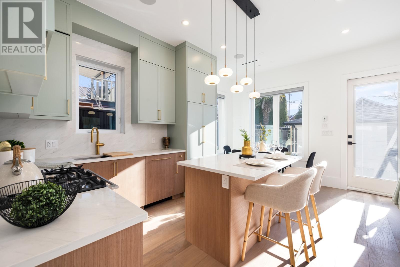 2334 E 5TH AVENUE, Vancouver