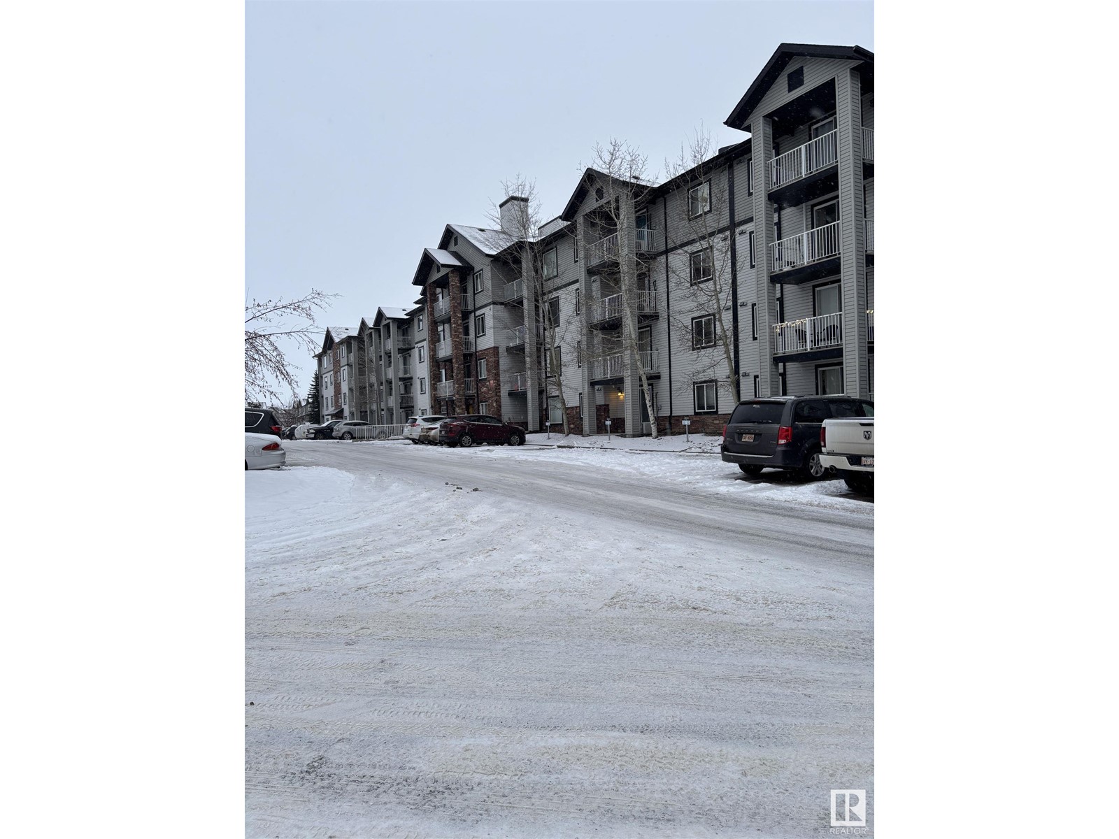 #406 42 SUMMERWOOD BV, Sherwood Park