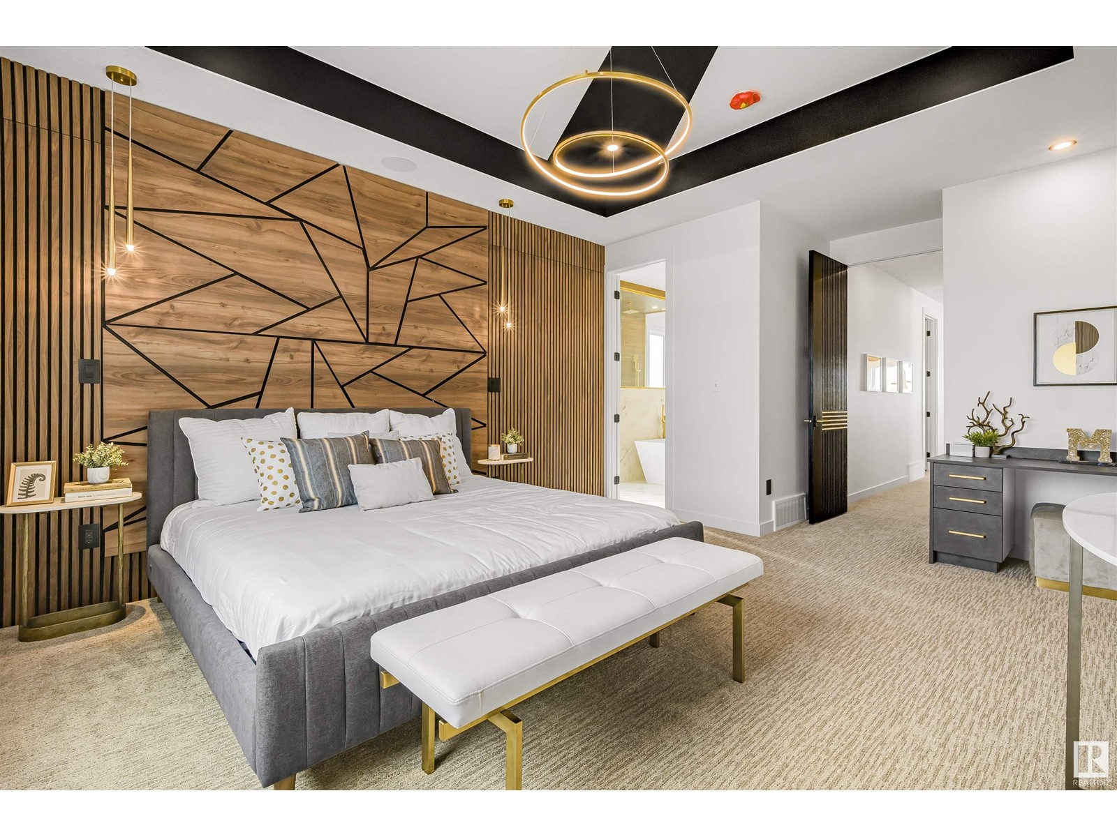 400 Pine PT, Leduc