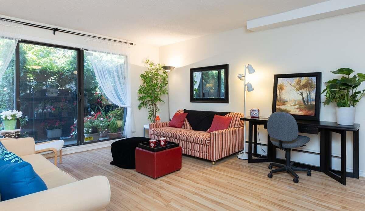 102 15020 NORTH BLUFF ROAD, White Rock real estate listing R2962464