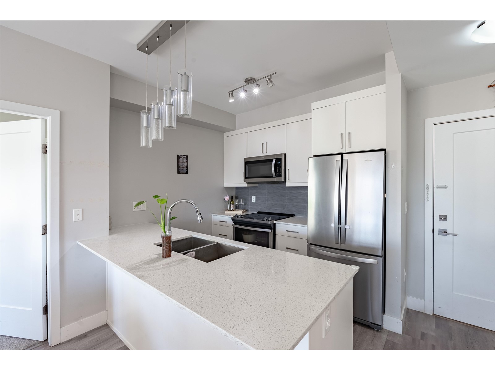 202 9015 120 STREET, Delta real estate listing R2962545