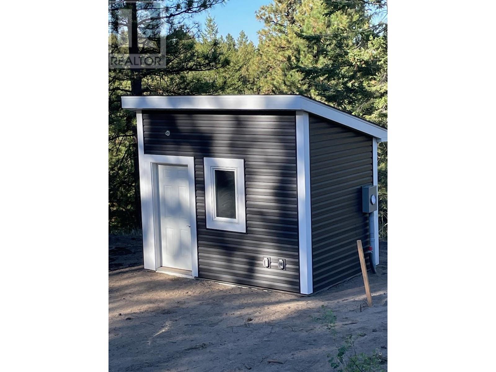 100 COUGAR Court, Osoyoos